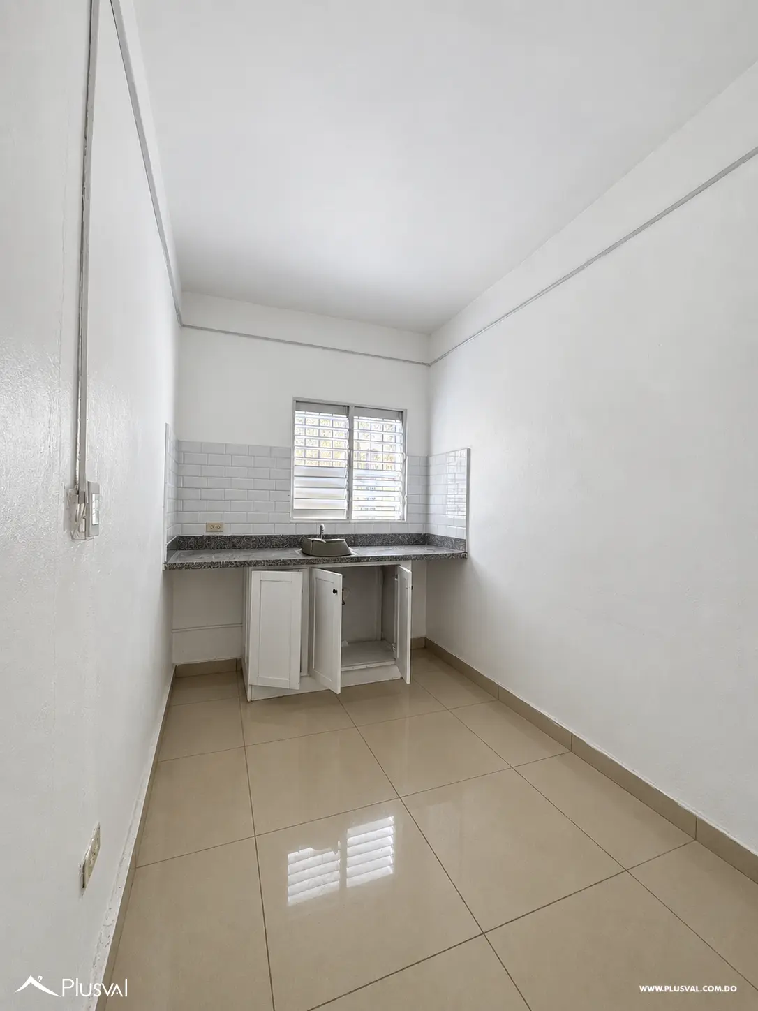 Alquilo Excelente Local Comercial en San Carlos 525259