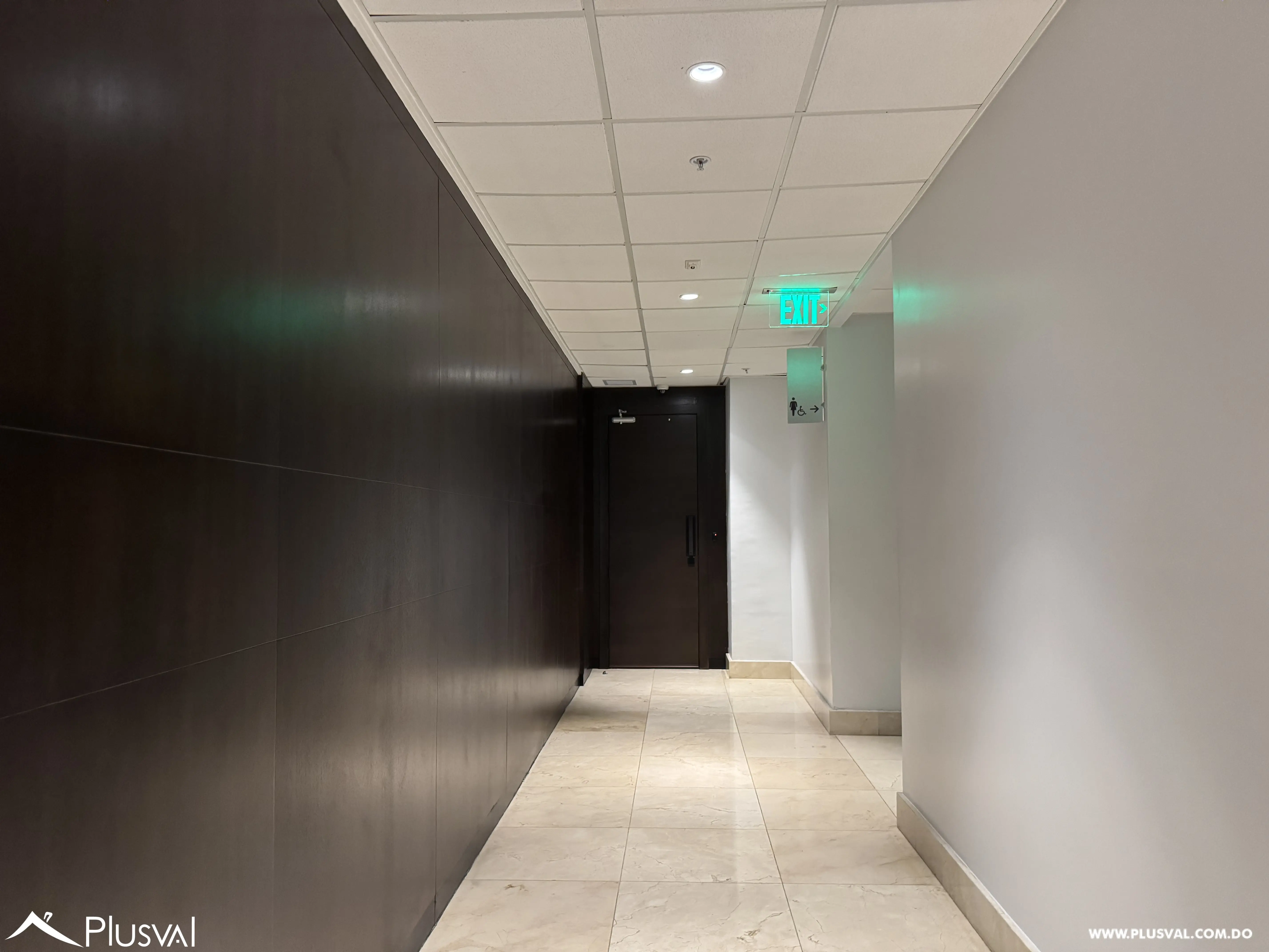 Local en alquiler en corporativo en Piantini 493250