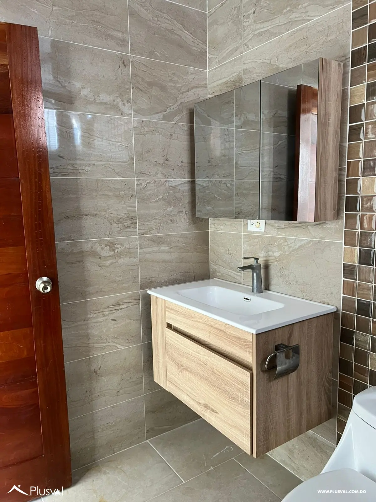 Apartamento de 3 habitaciones en Alma Rosa l 454716