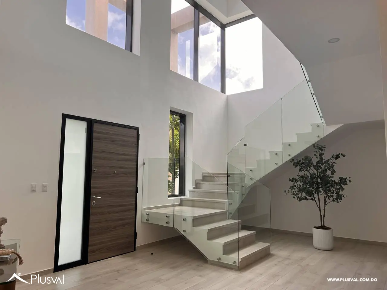 Casa en alquiler amueblada moderna de 4 habitaciones  en Cocotal Golf & Country Club 508057