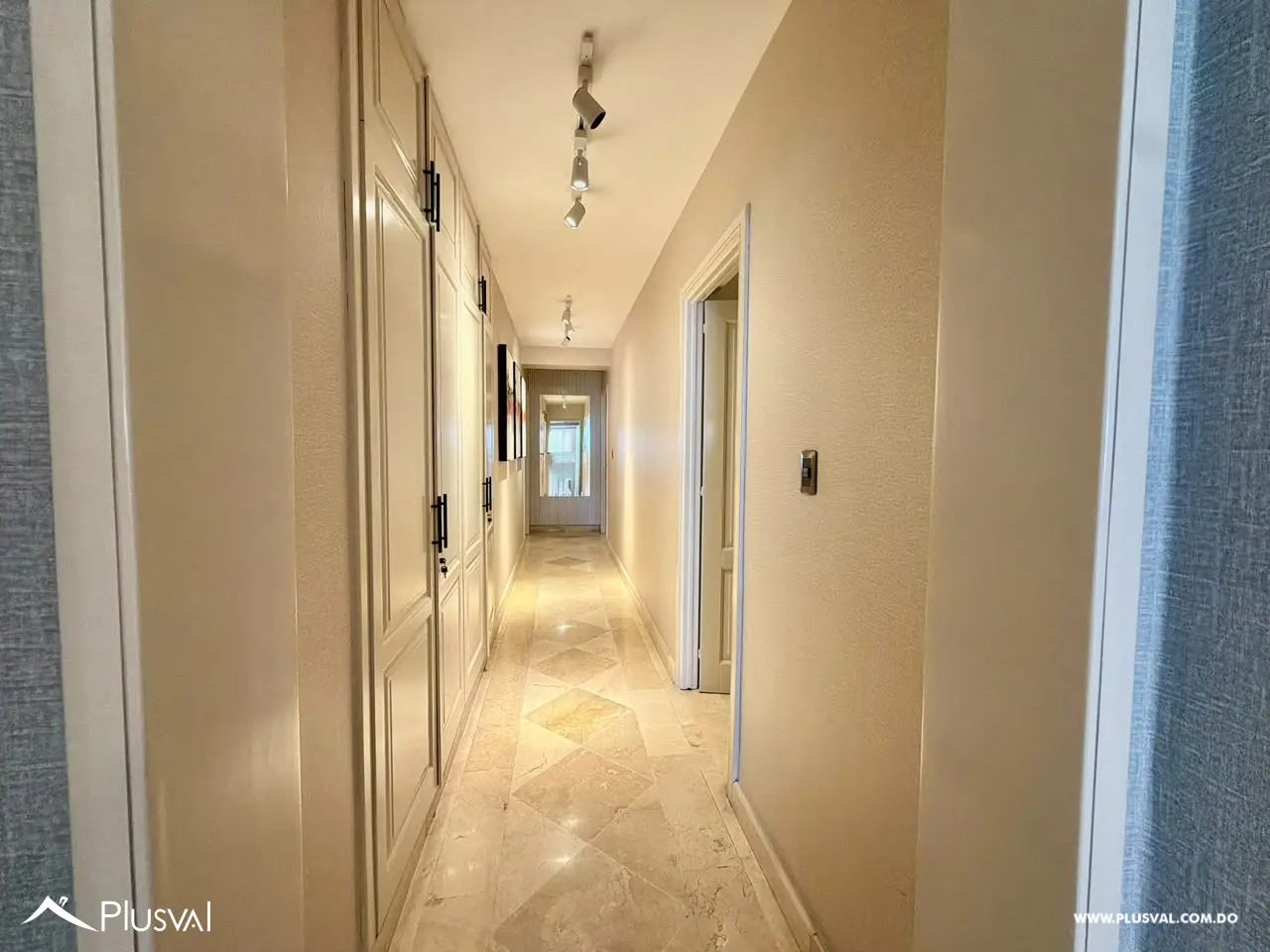 Apartamento de Lujo en Venta en Los Cacicazgos | 3 Hab., 3 Parqueos, Vista al Mar 527169