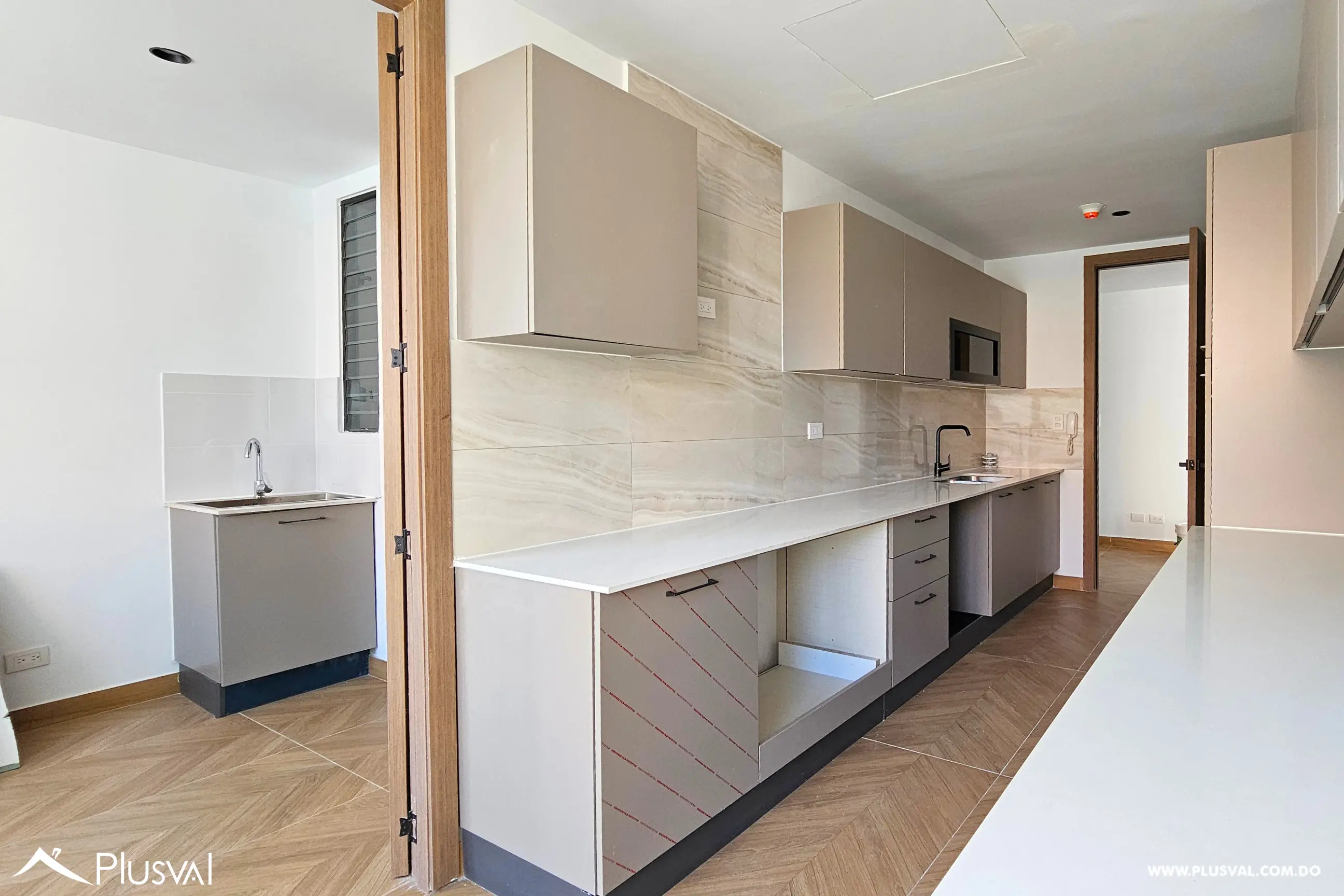 Apartamento en alquiler piso alto en Piantini 477555