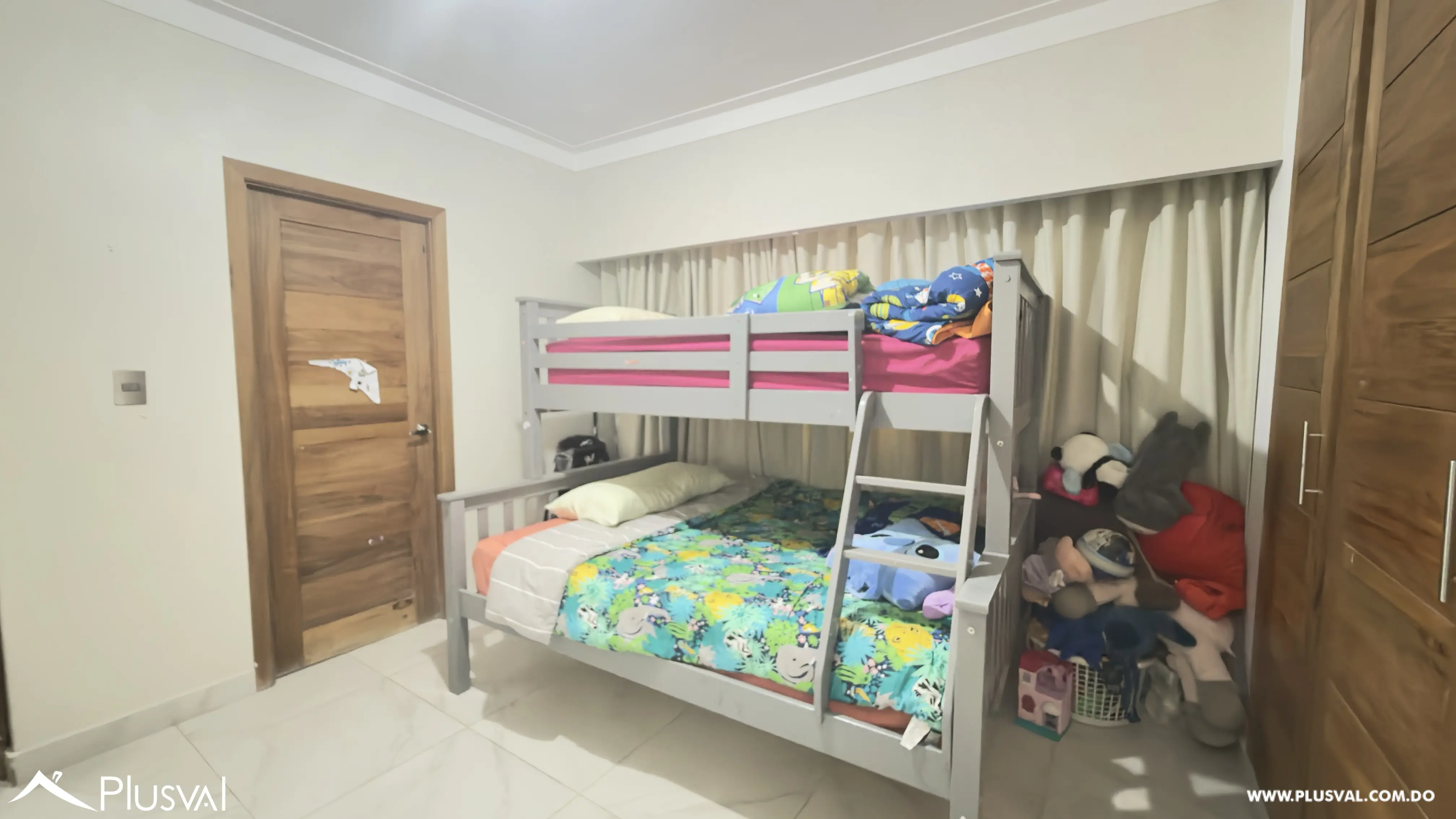 Apartamento con terraza en venta en Renacimiento 516689