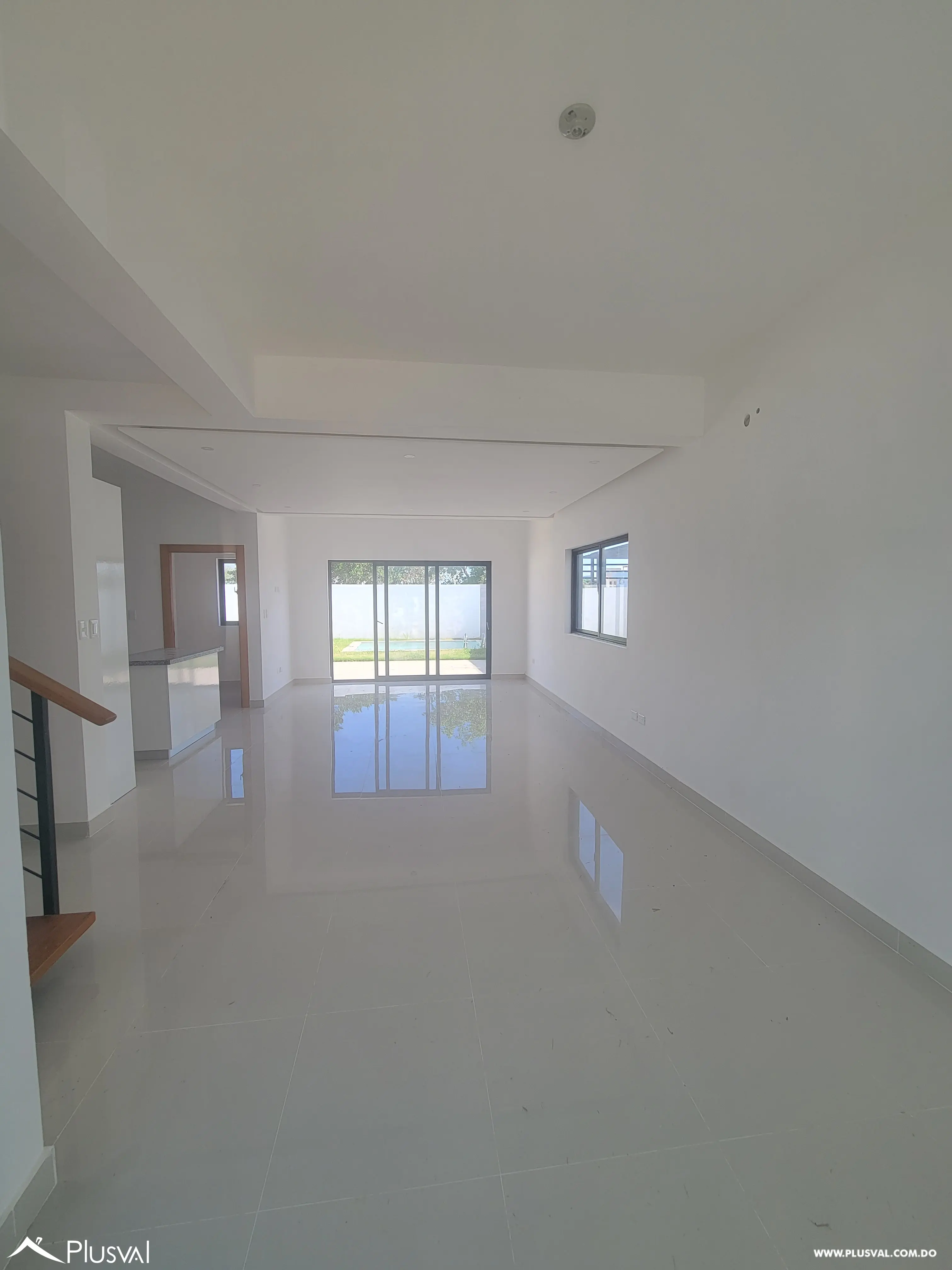 AMPLIA VILLA DE 3 HABITACIONES CON PISCINA Y PATIO EN SECTOR DEL DOWTOWN PUNTA CANA 499547