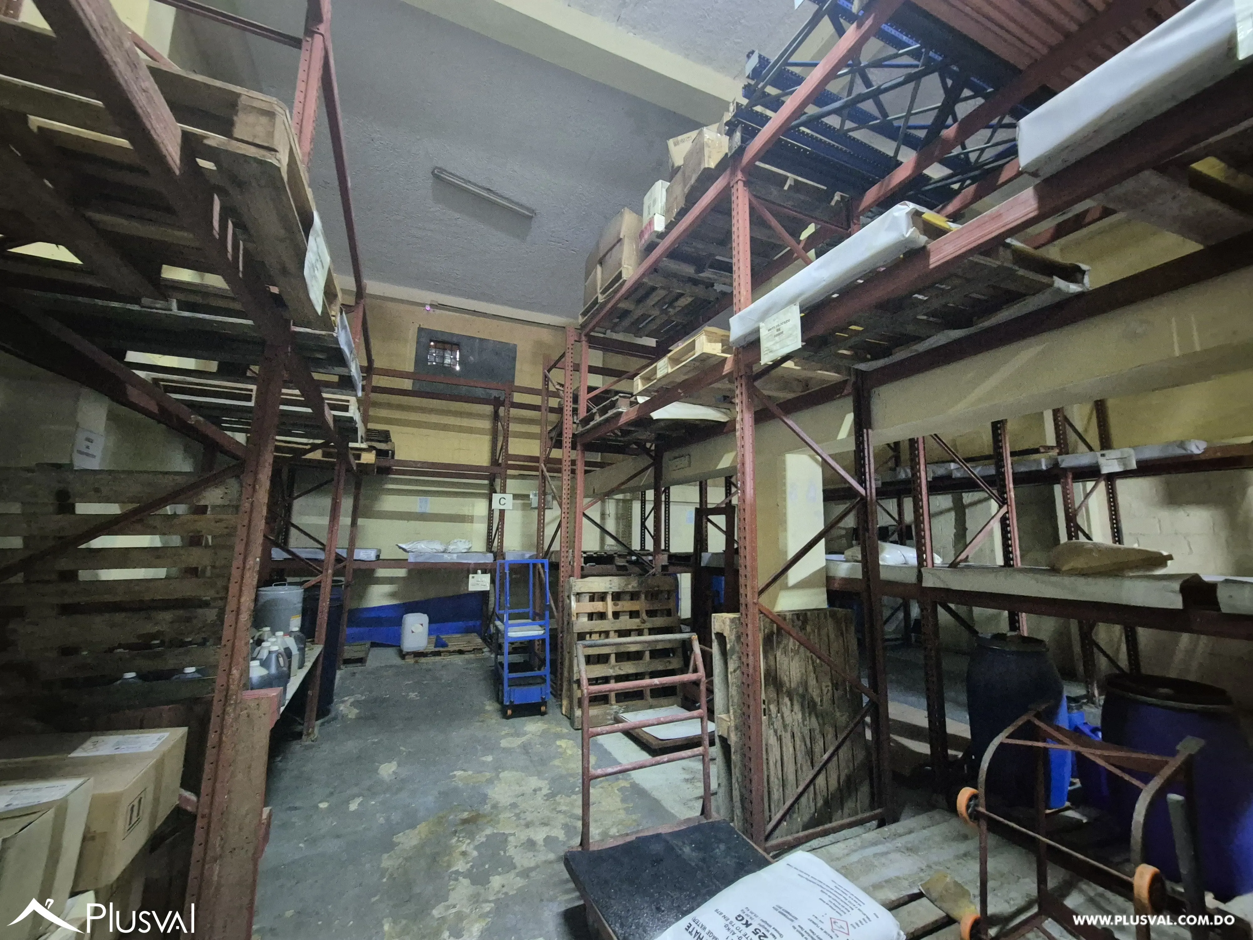 Edificio comercial en venta en Villa Juana 484112