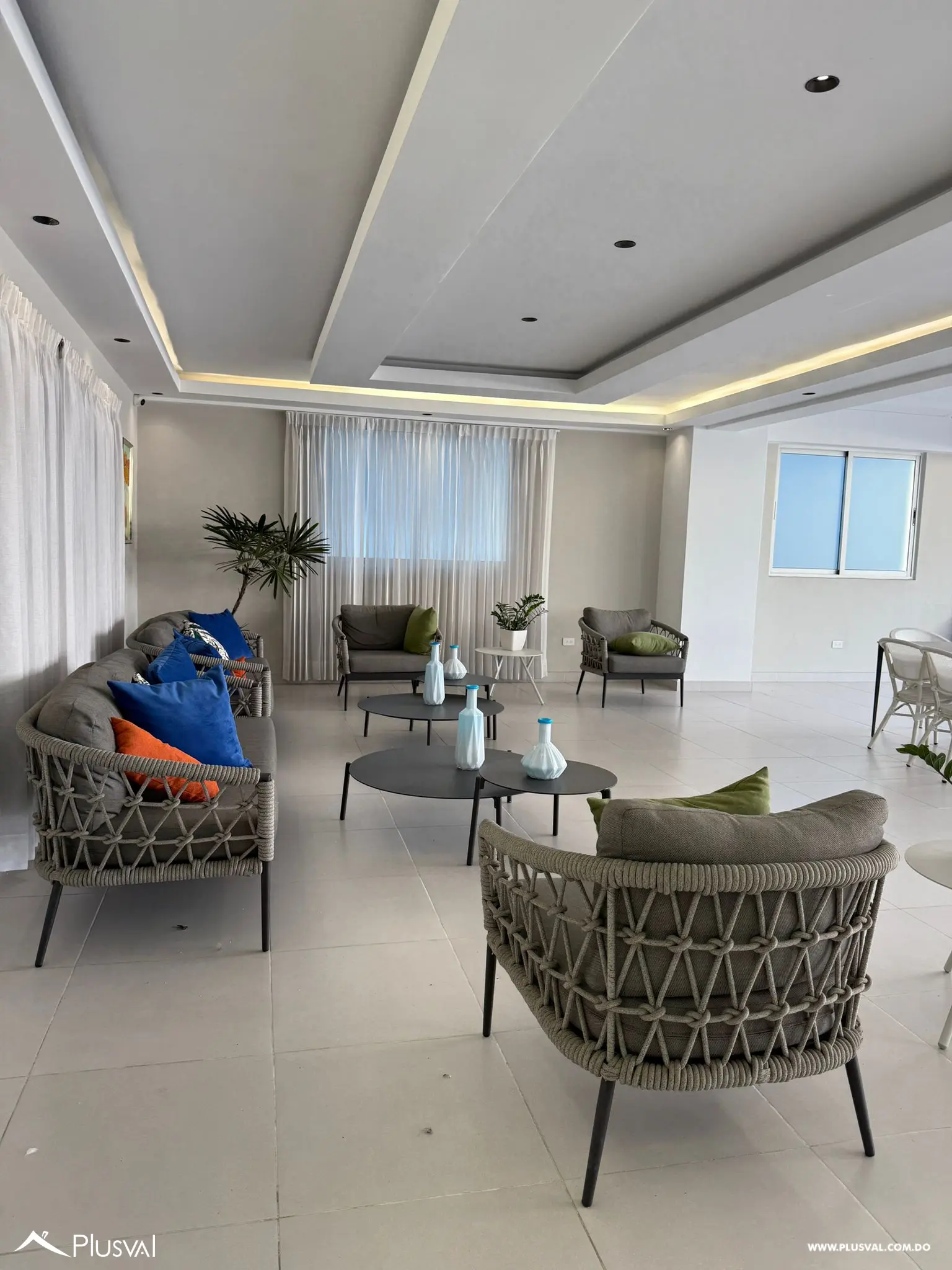 Alquiler de apartamento totalmente amueblado en Evaristo Morales 474069