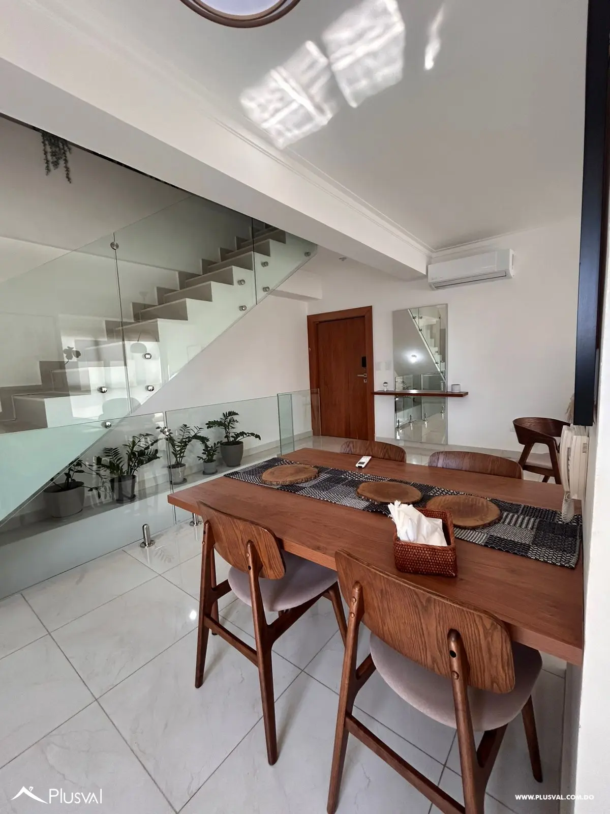 Amplio Apartamento en Venta En Naco 477268