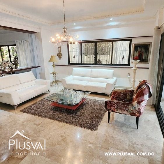 Se Vende  amplio apartamento en Naco 368928