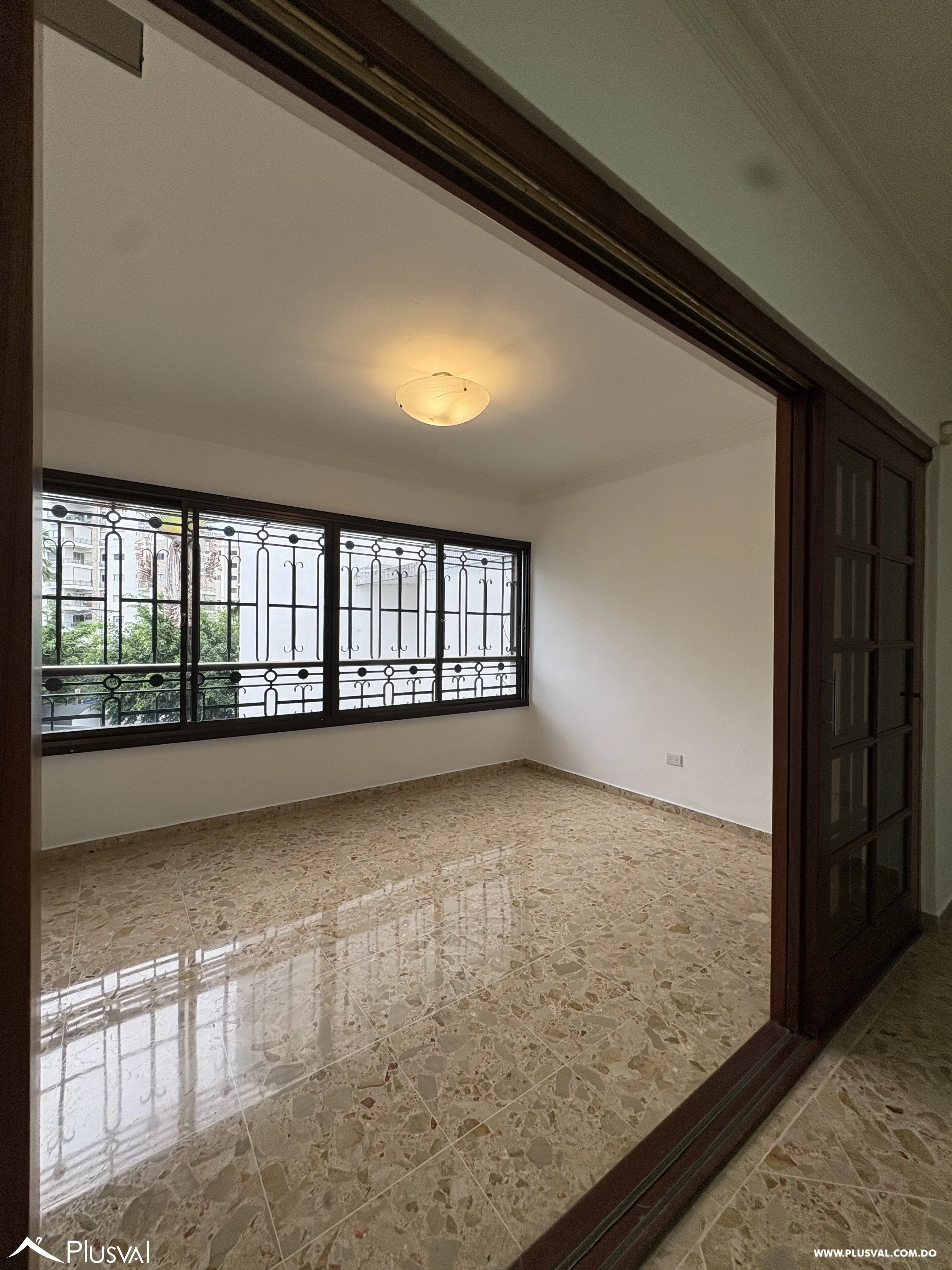 Apartamento en Alquiler en el Naco, Clásico, amplio y muy bien cuidado 507587