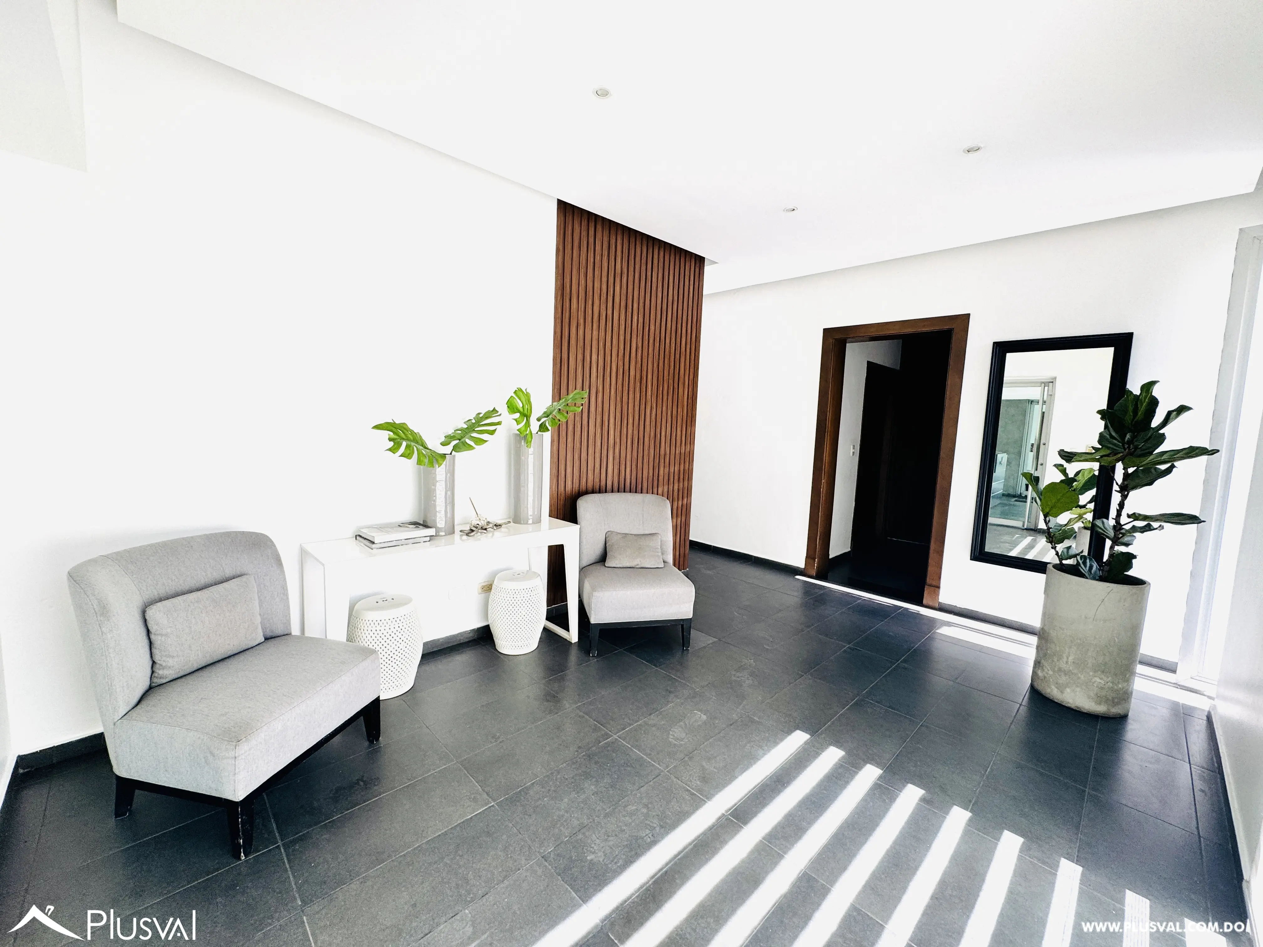 Amplio apartamento clásico en el centro de Serralles con linea blanca. 464703