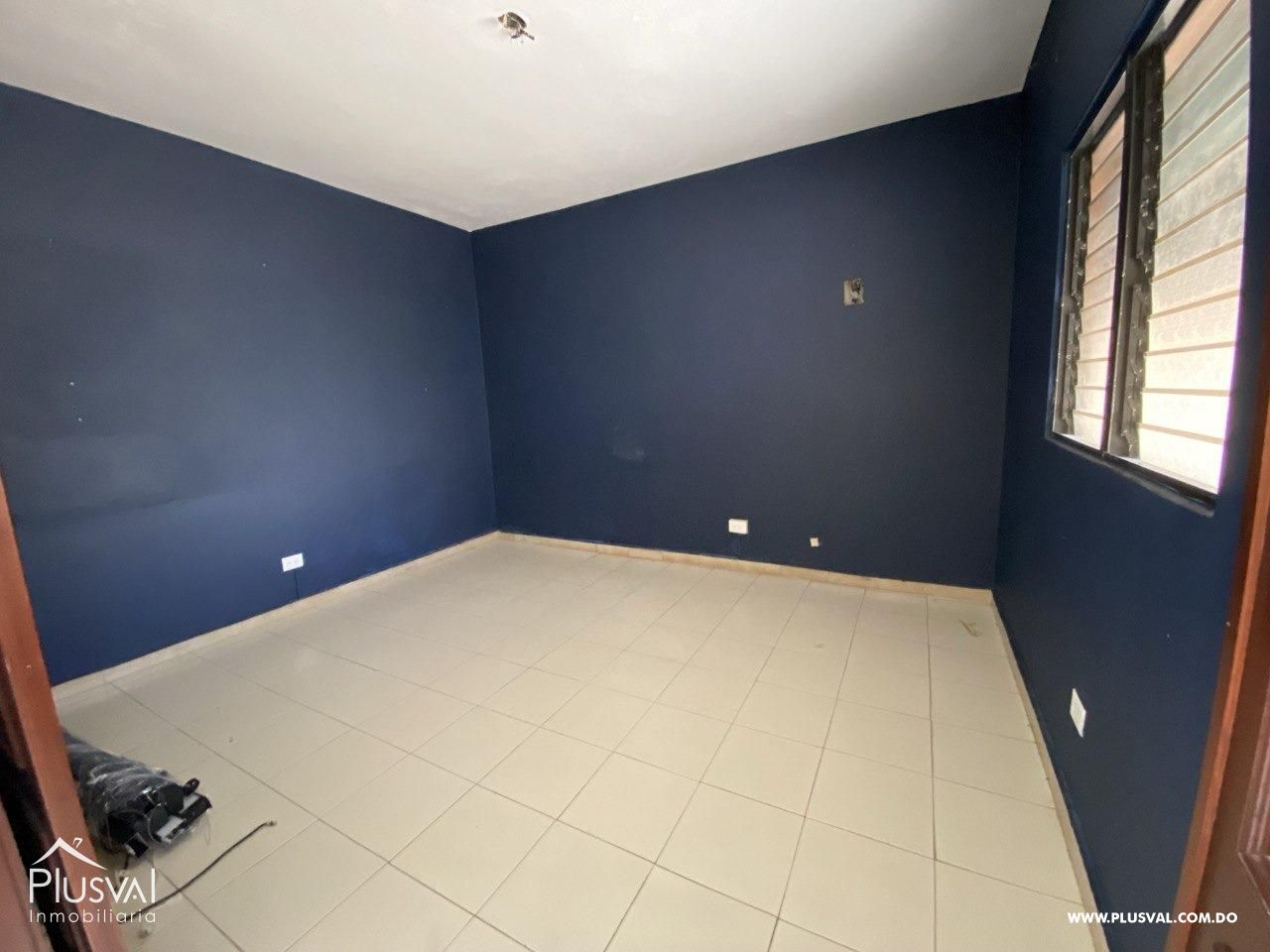 Local Comercial Amplio en Alquiler en Naco con Parqueos y Entrada Independiente 492064