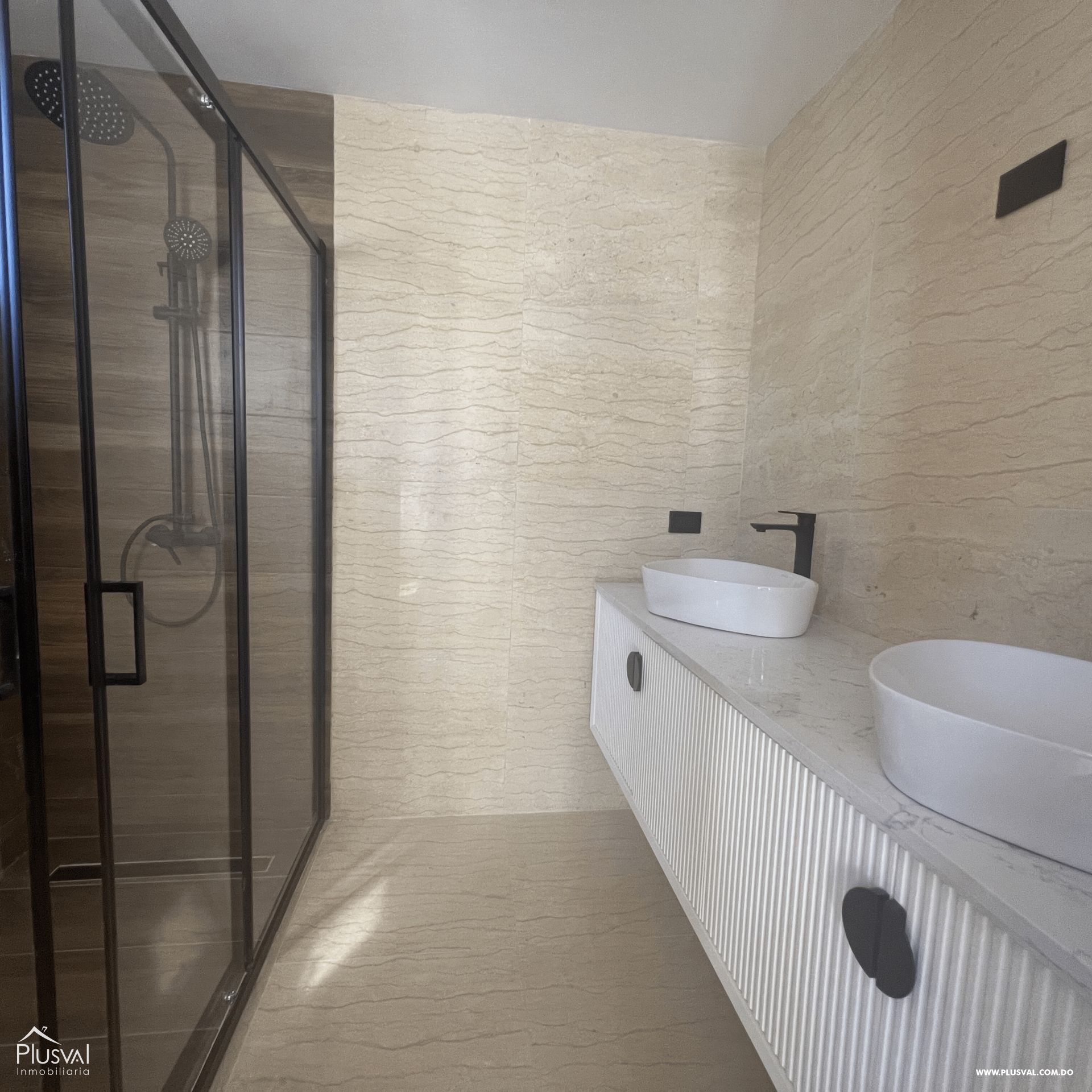 Alquilo apartamento con vista en piso alto 416091