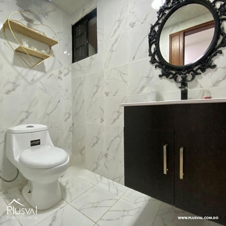 Venta de Elegante Apartamento en Cacicazgos: Espacioso, Iluminado y con Pisos de Mármol 384555