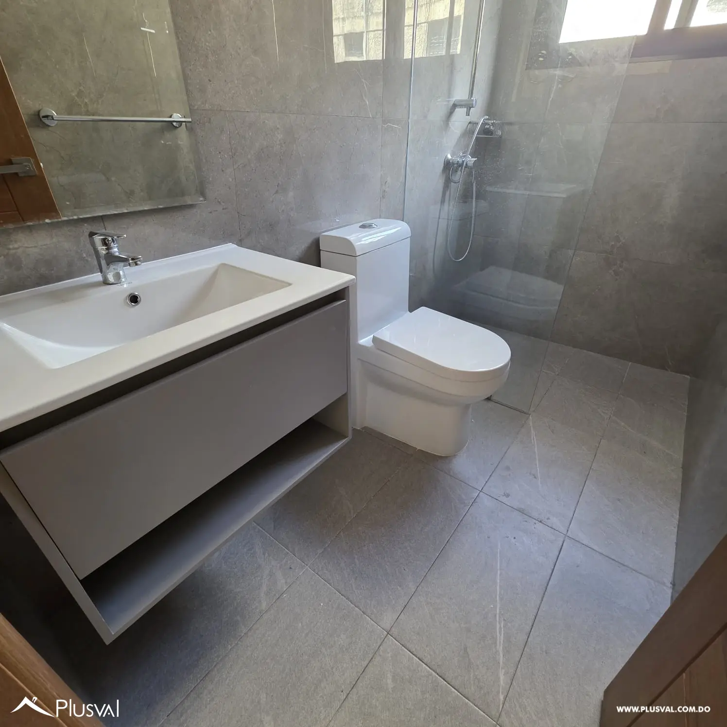 Apartamento de 2 habitaciones en alquiler. 461553