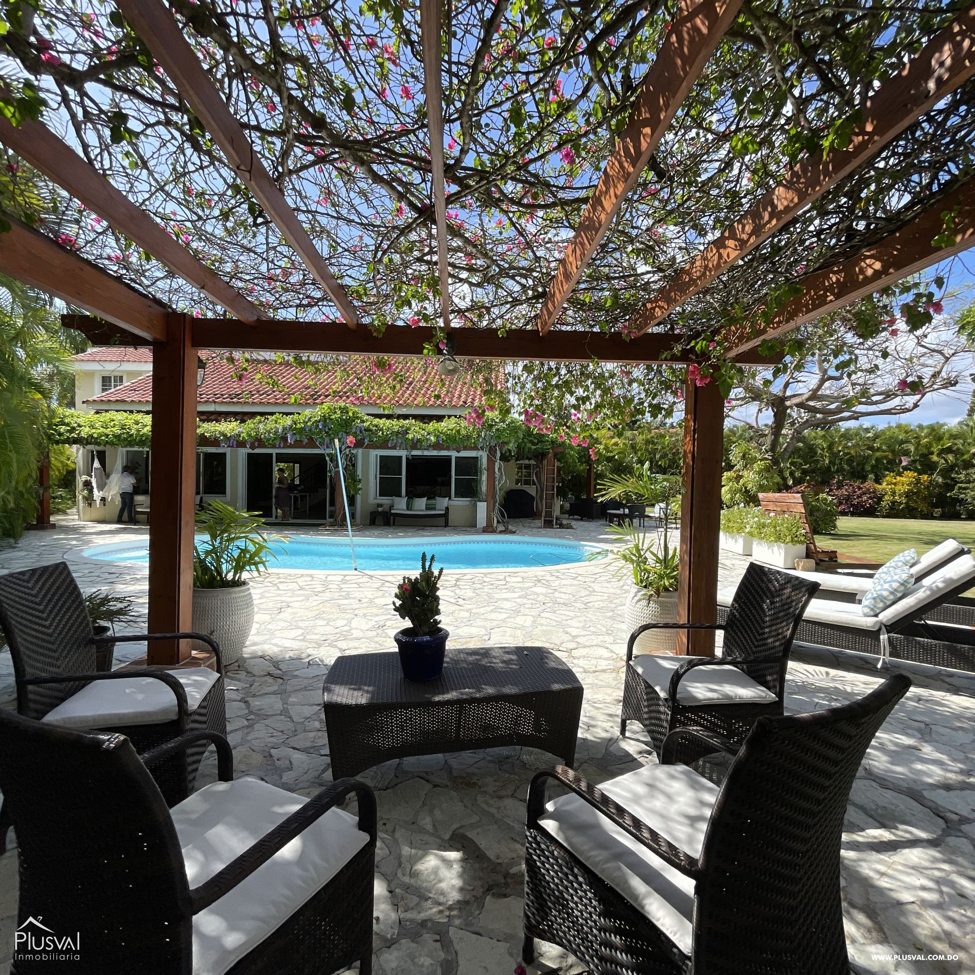 Villa Amueblada en Metro Country Club 219675