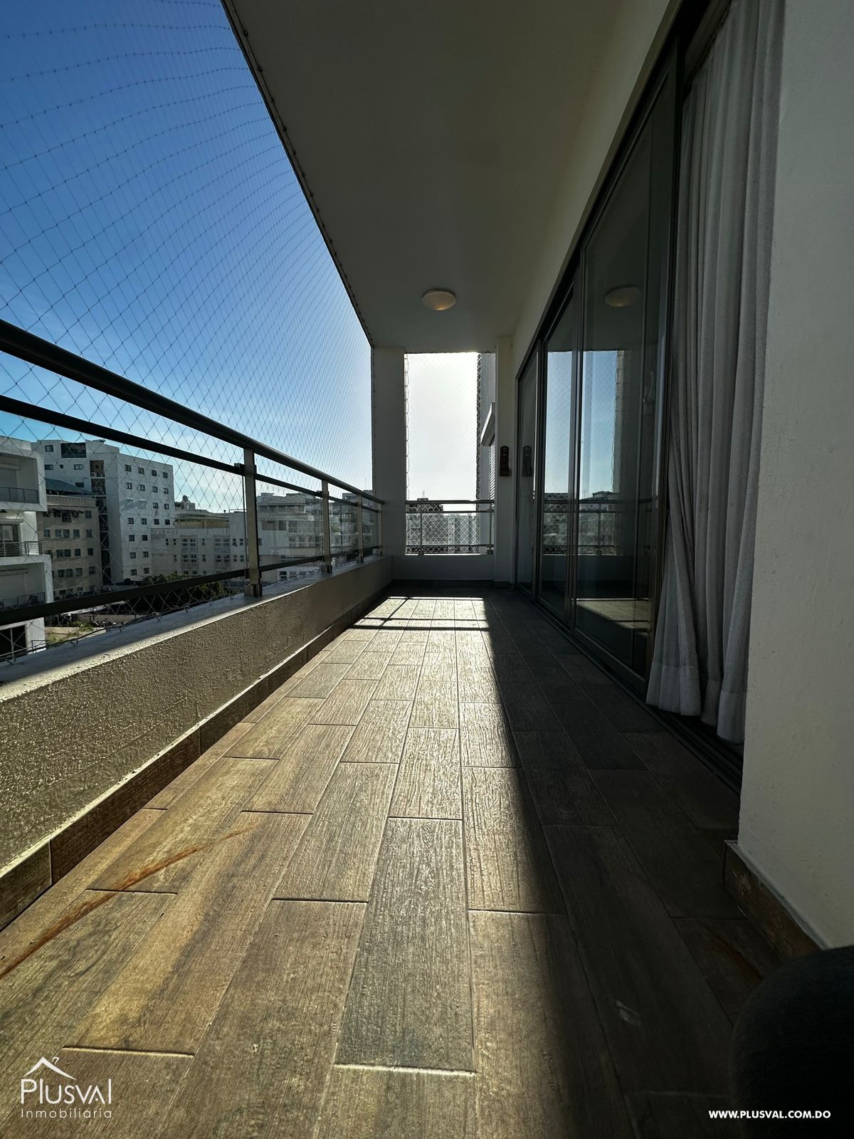 Residencia de lujo en Evaristo Morales. Amplio, privado y estratégicamente ubicado. 319245