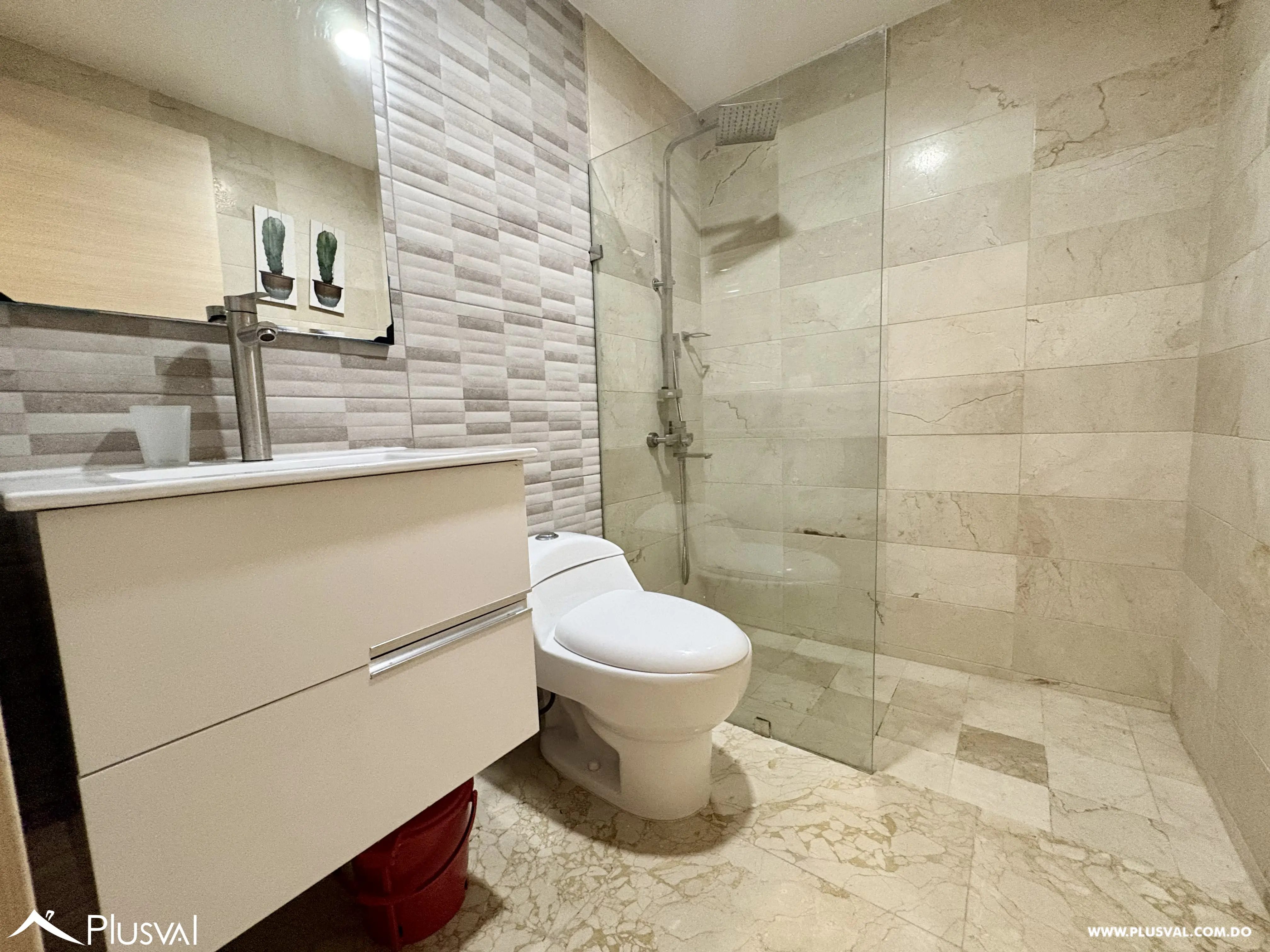 Apartamento en alquiler amueblado de 3 habitaciones y 3.5 baños en Piantini 467342