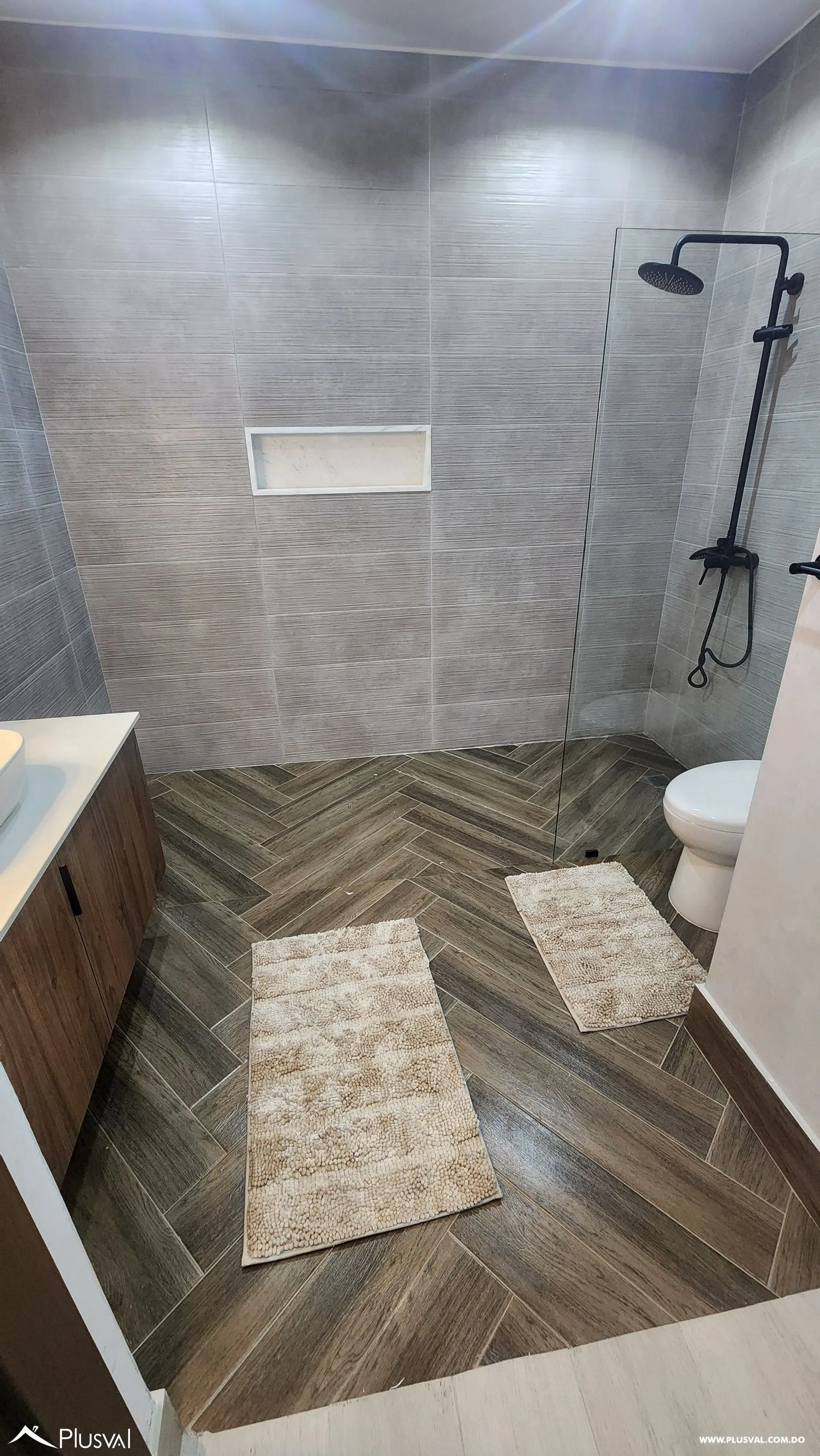 Se alquila 1 habitacion en Piantini. 469462