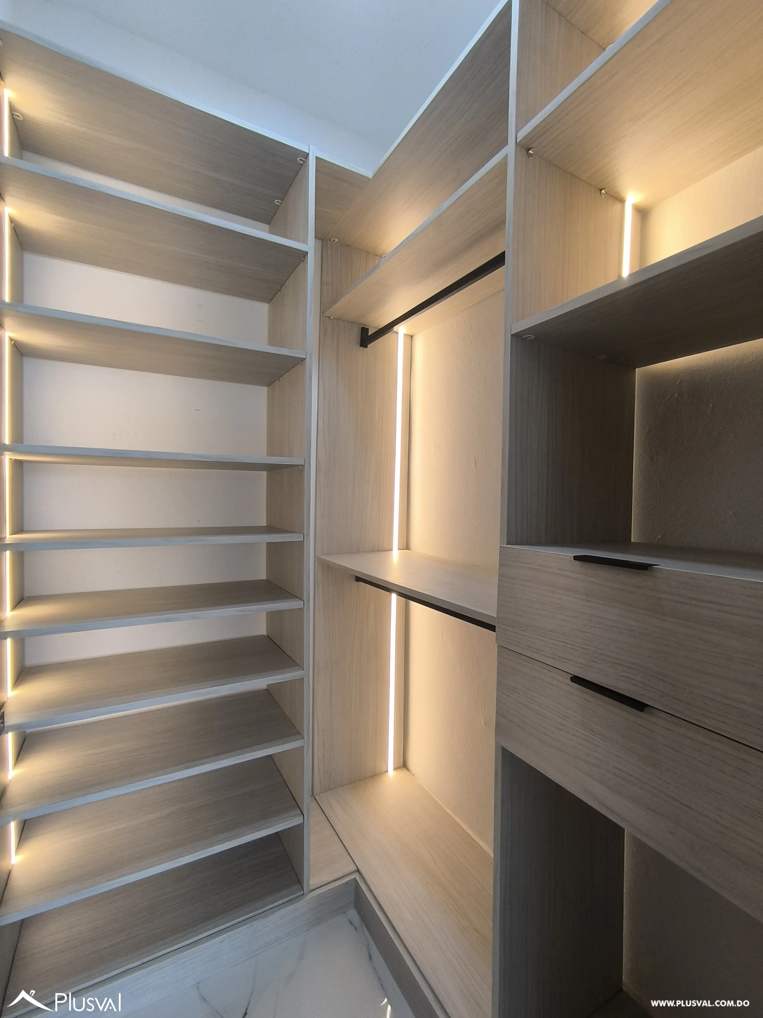Apartamento en Alquiler con Locker, Piscina y Gimnasio – 2 Habitaciones 455960