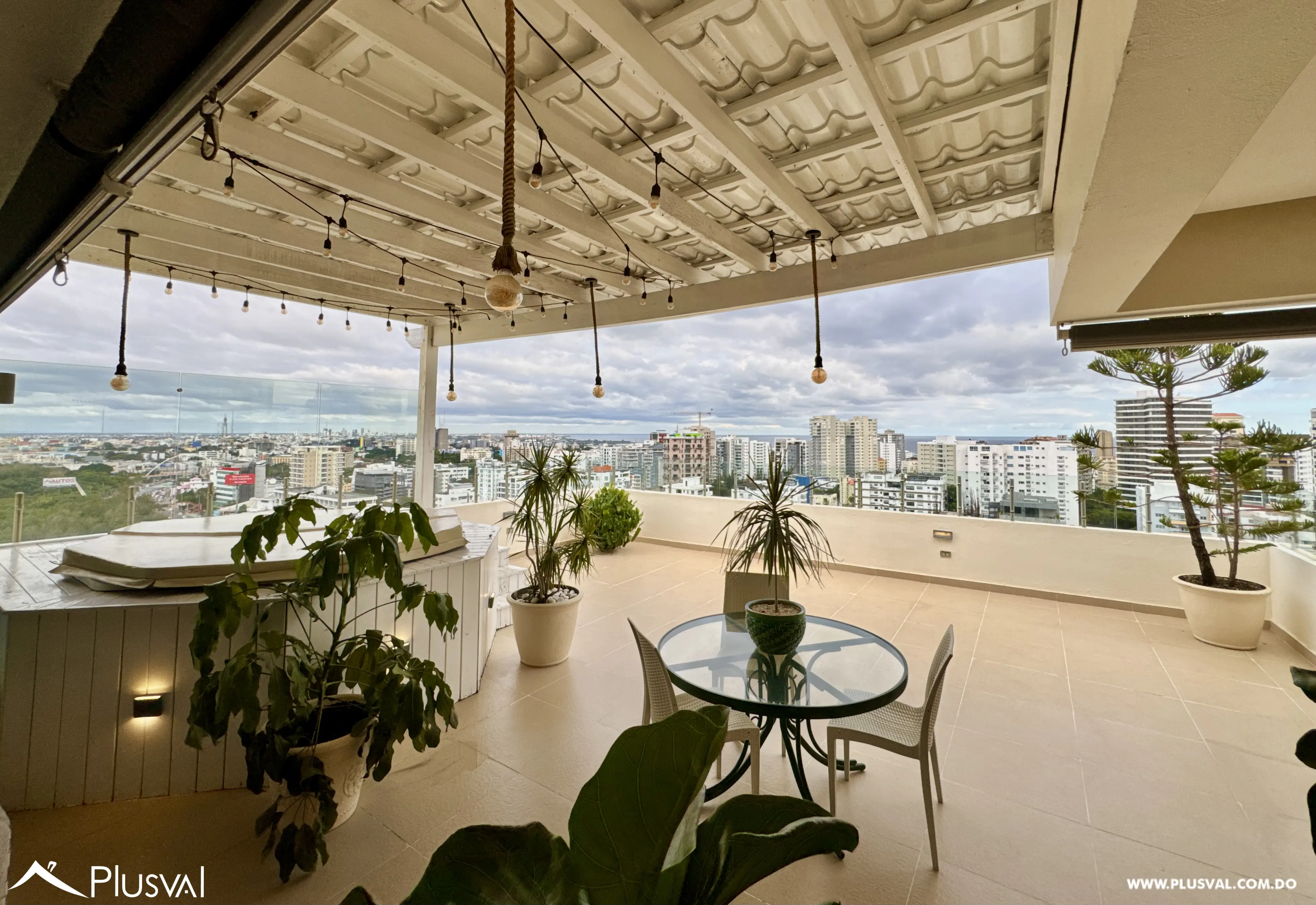 Penthouse en venta de 4 habitaciones en Naco. 485455