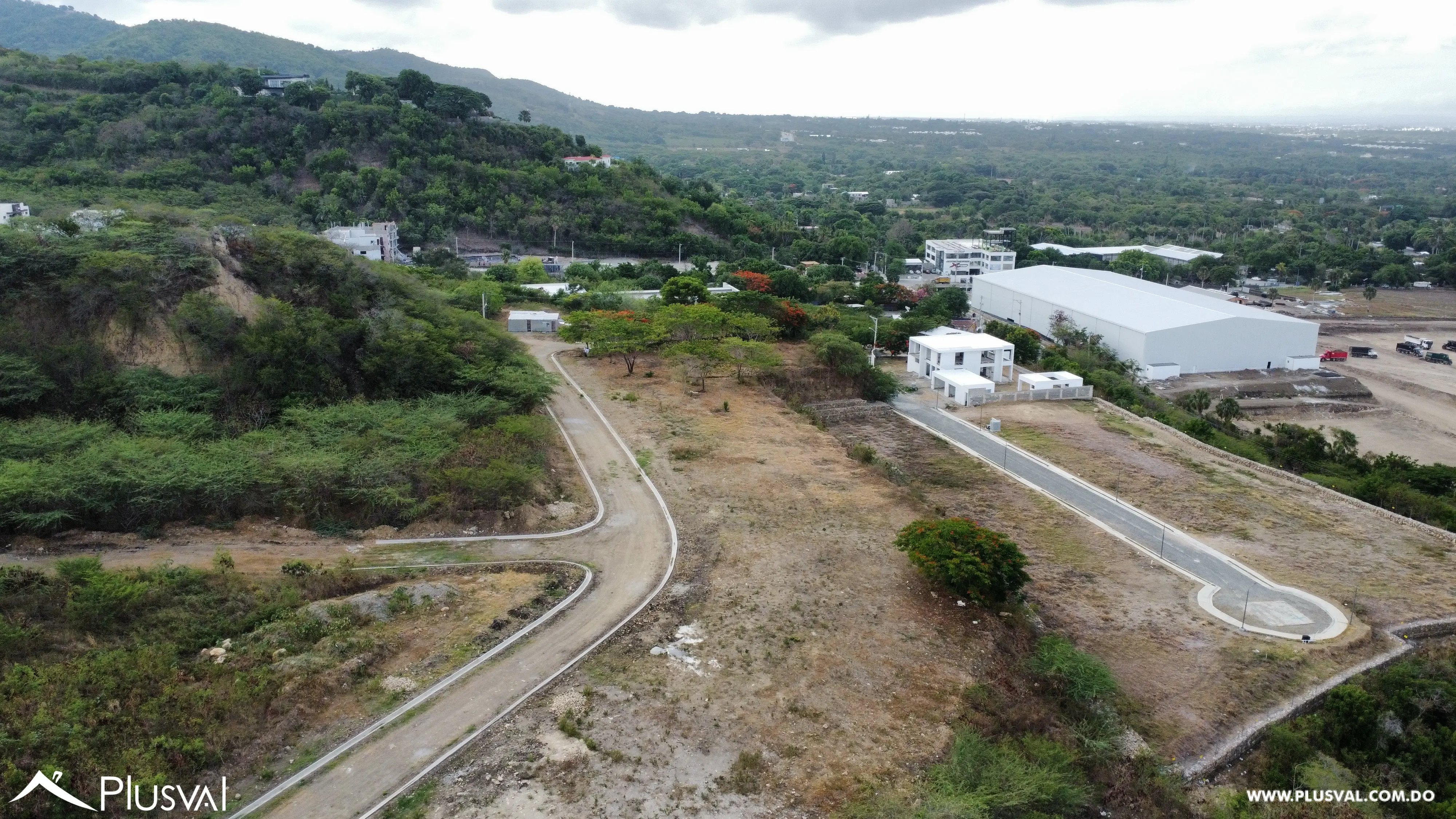 Solares en las montañas de Santiago con hermosas vistas a toda la ciudad. 529232