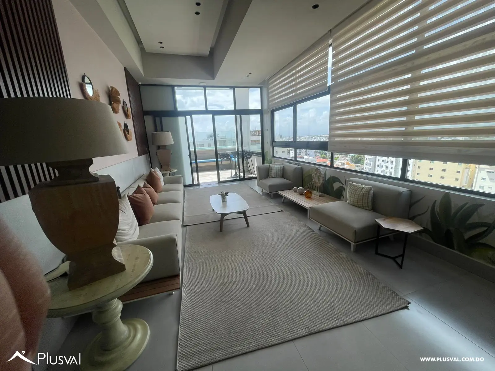 Amplio Penthouse en venta en Evaristo Morales 464438