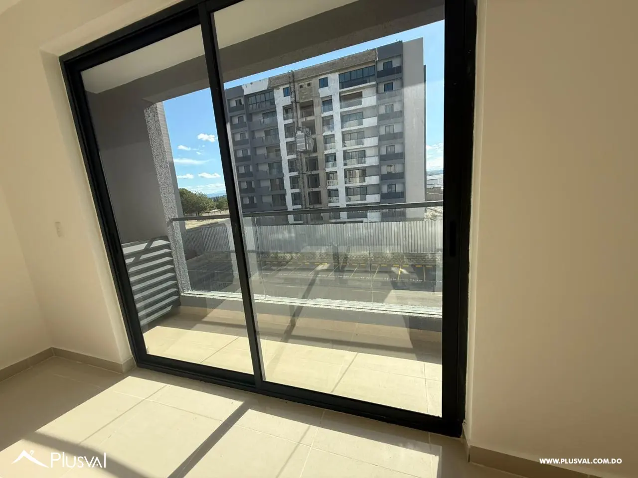 Apartamento en venta en 4to nivel en Santiago: Residencial exclusivo. 474112