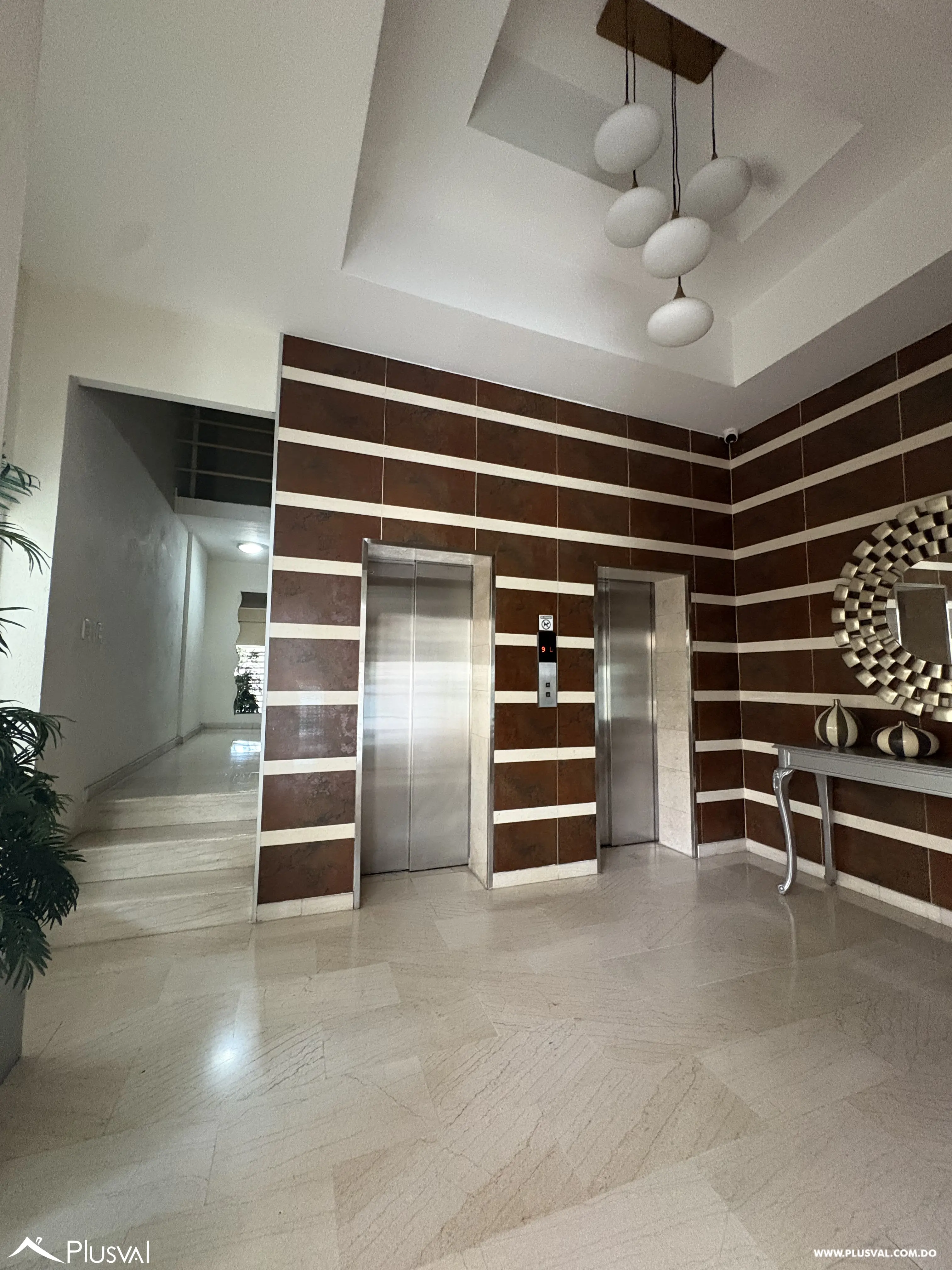 Apartamento en alquiler en el centro de Naco super amplio y piso alto 535135