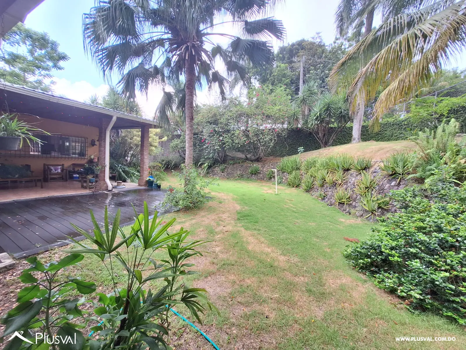 Amplia Casa en venta de 1 nivel + Semisotano en Cuesta Brava 461239