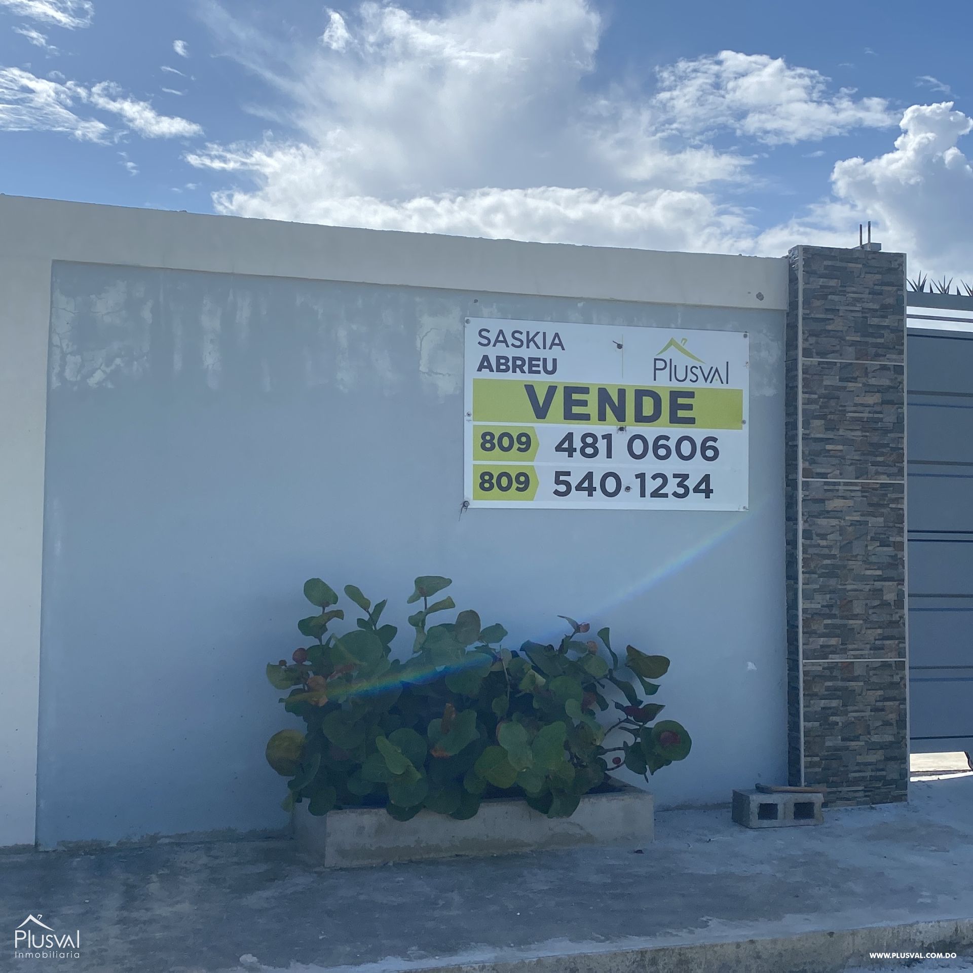 Vendo Excelente Solar en el KM 17 de Las Américas 427682