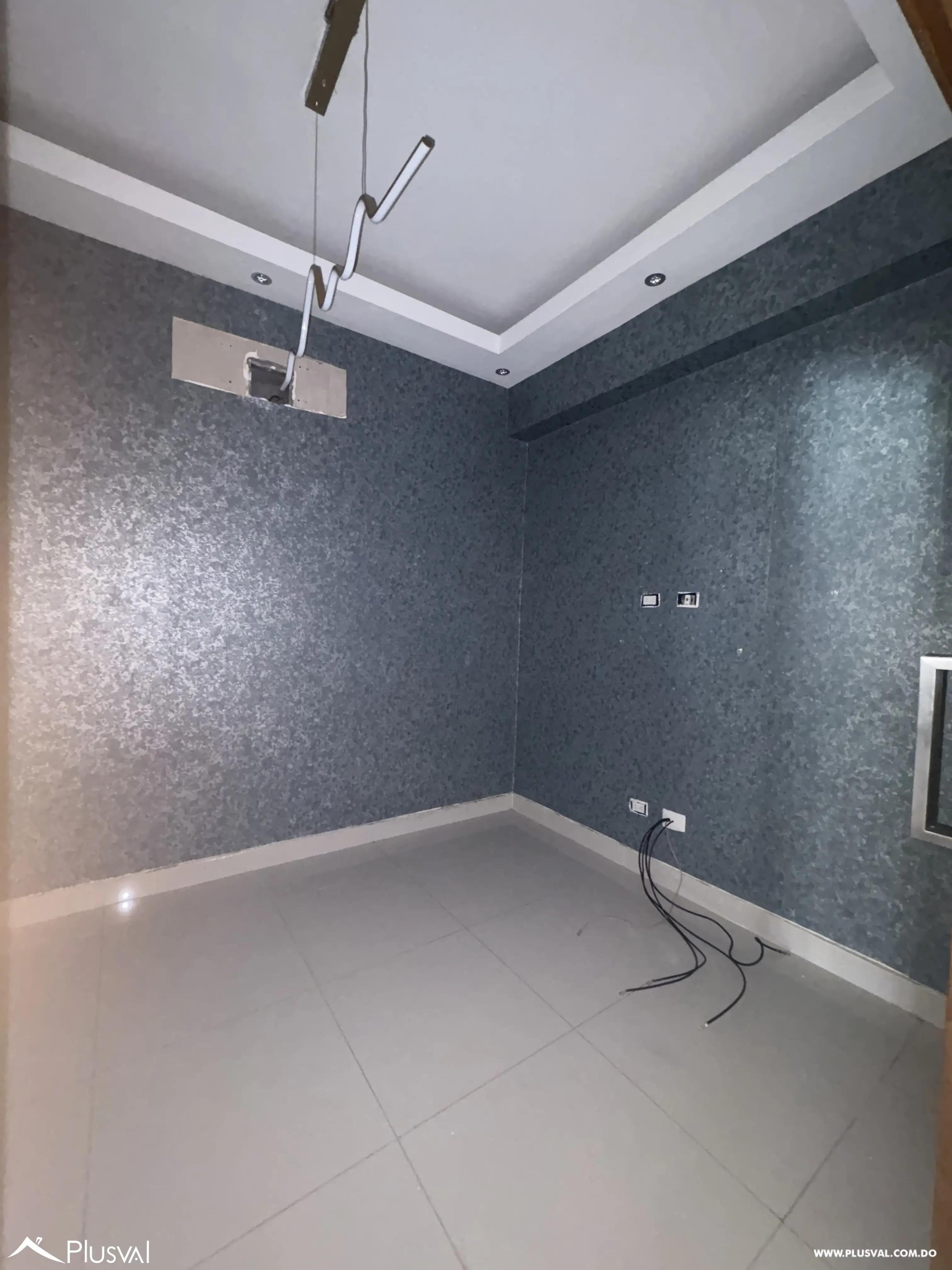 Exclusivo apartamento en venta en Evaristo Morales con dos parqueos 472337