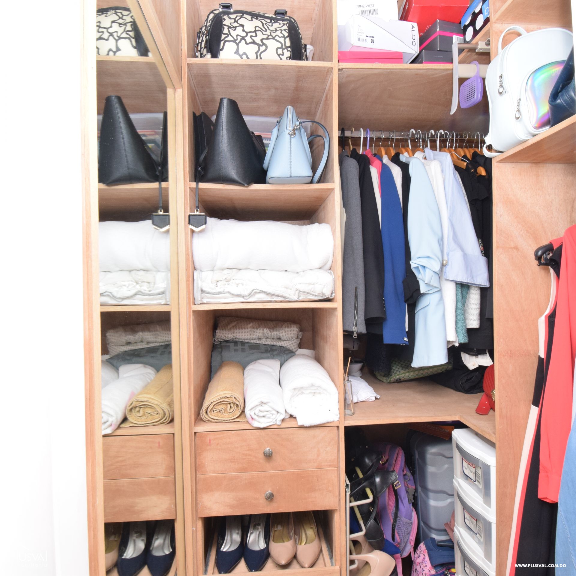 Apartamento en alquiler amueblado en la Av Rómulo Betancourt 157059