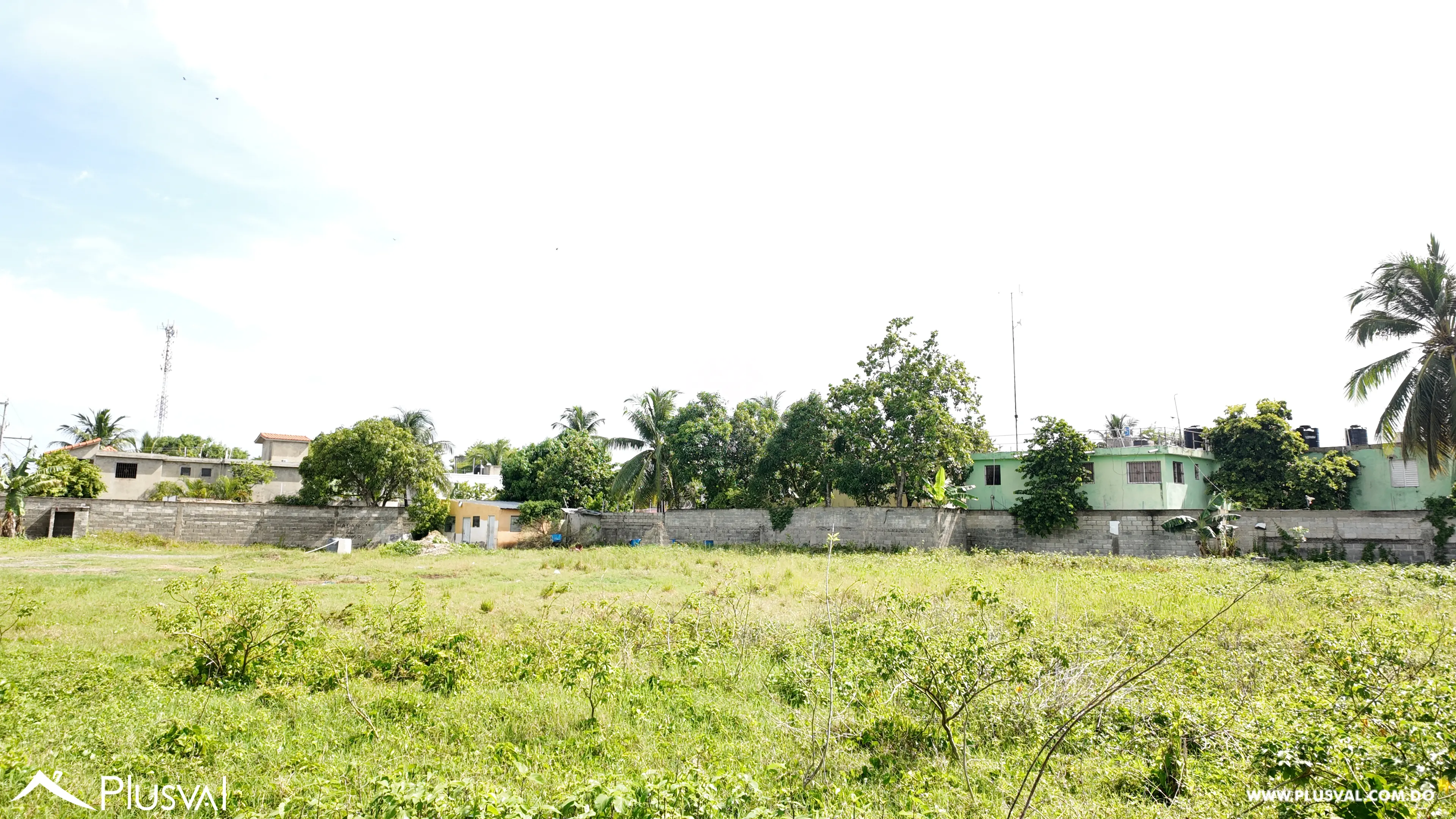 Solar para inversión en venta, ubicado en Santo Domingo Este. 523518