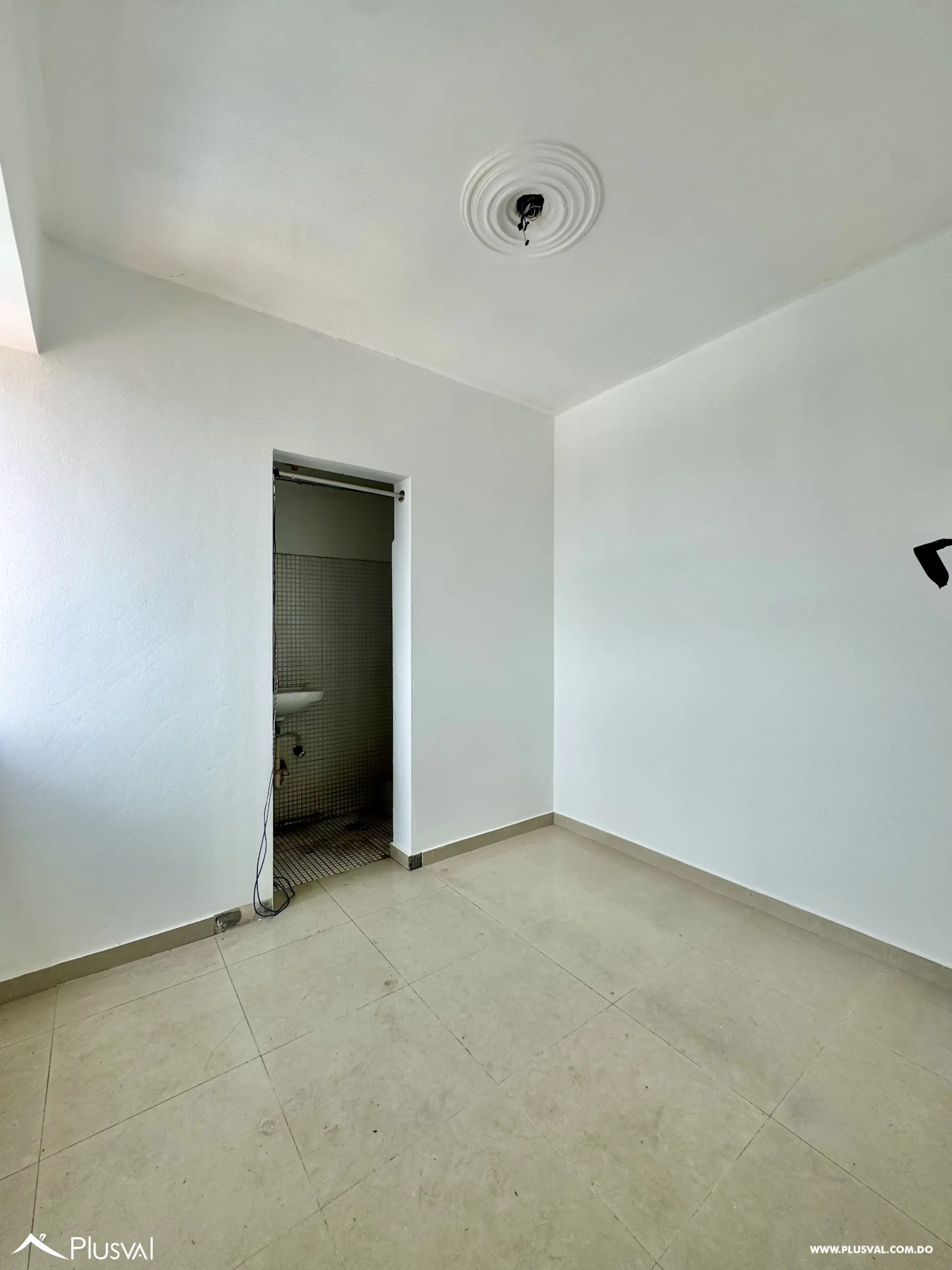 Vendo Amplio y Luminoso Apto en el Corazon de Evaristo Morales 520477
