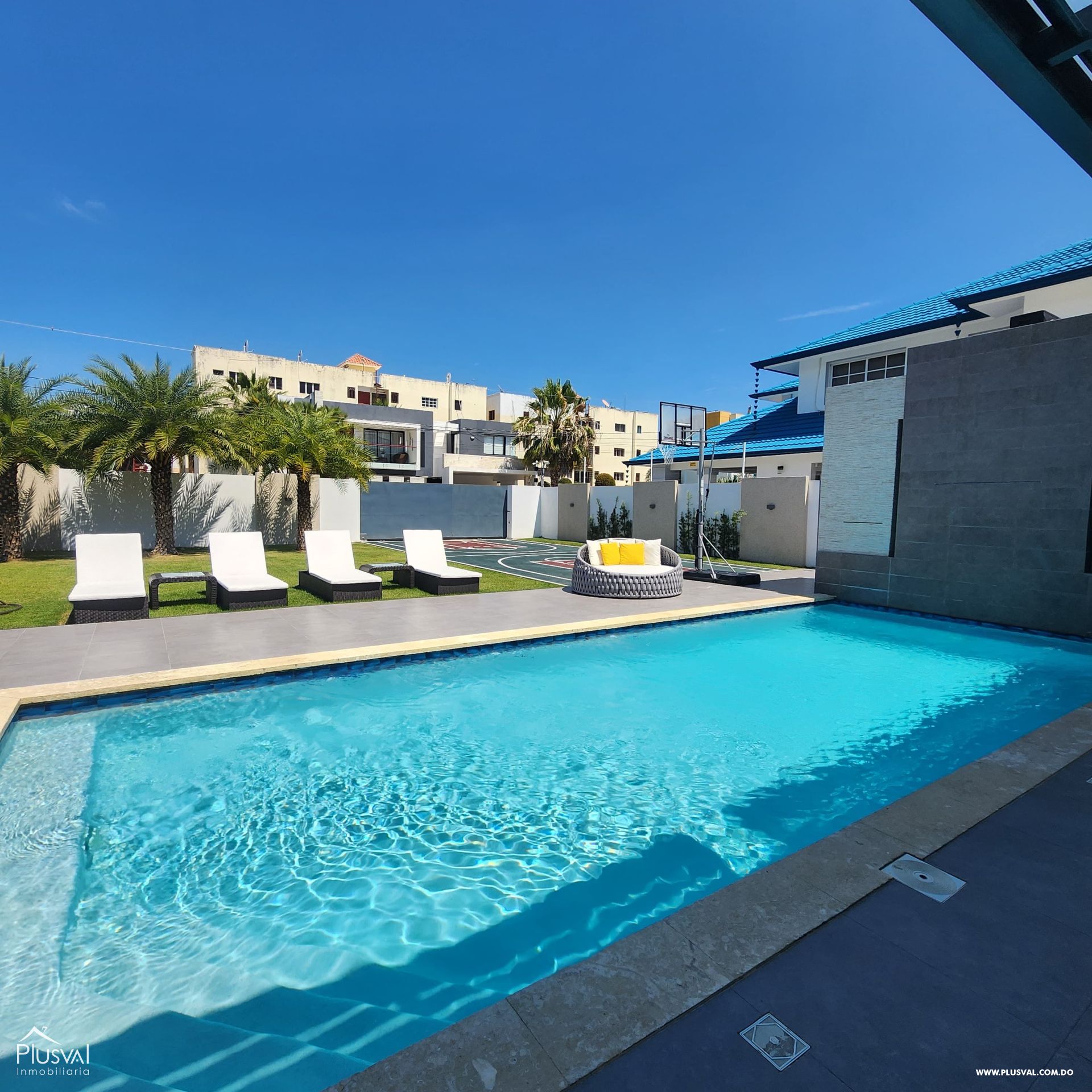 Vivienda de 2 niveles en Proyecto seguro de Santiago. 352279