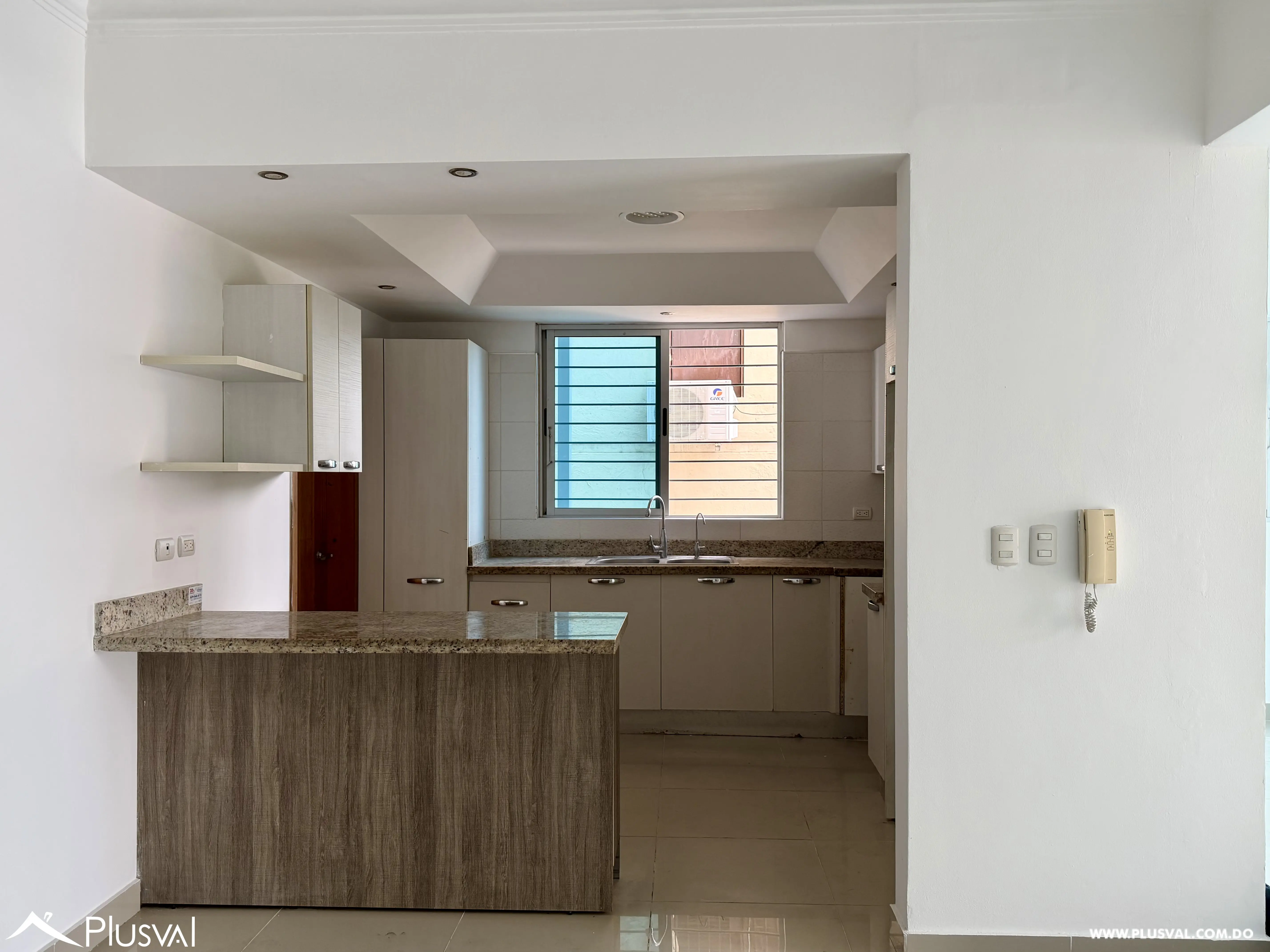 Se vende amplio apartamento con balcon tipo terraza 513003