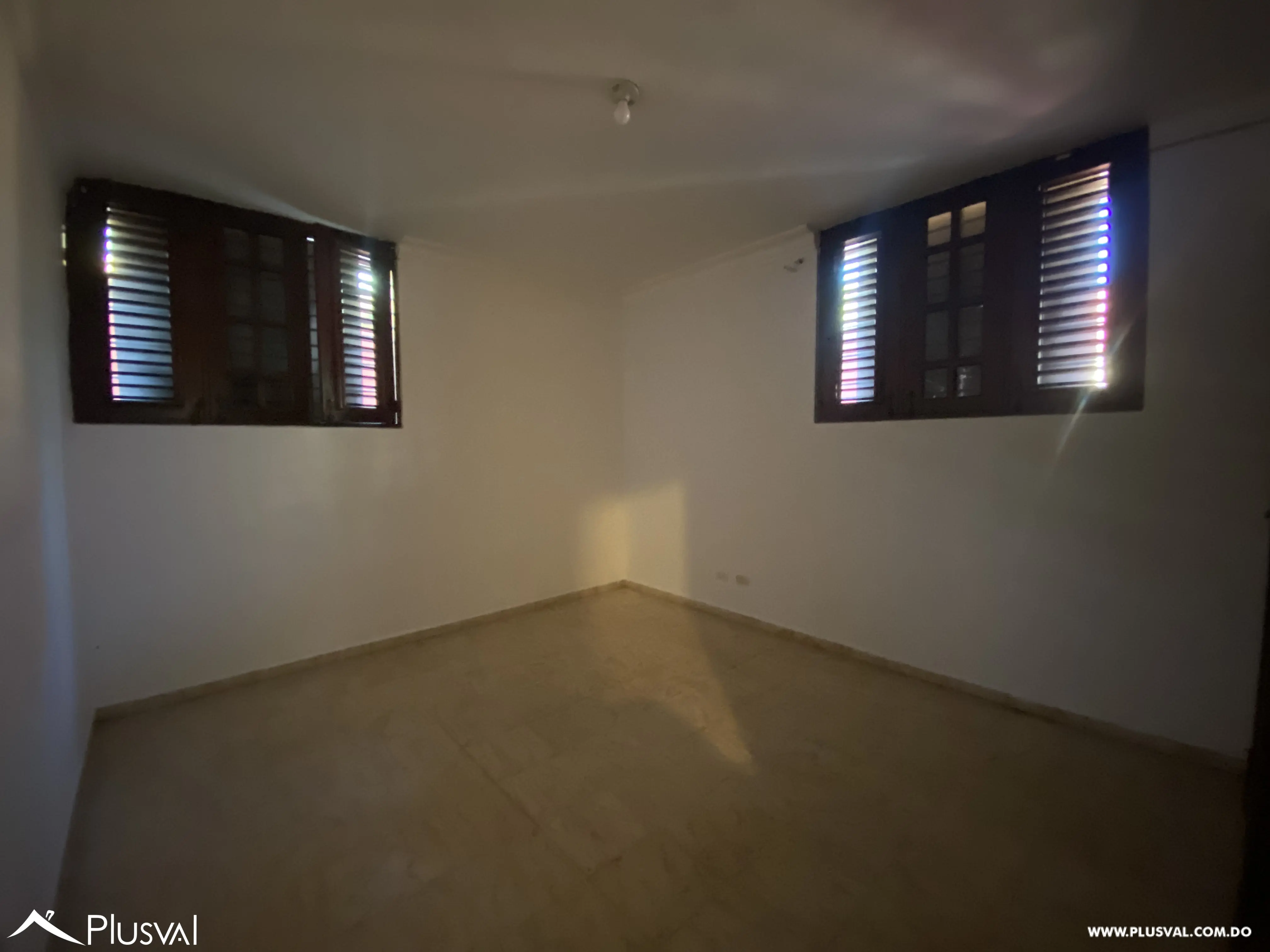 Casa de 5 Habitaciones en la Castellana, DN. 487846