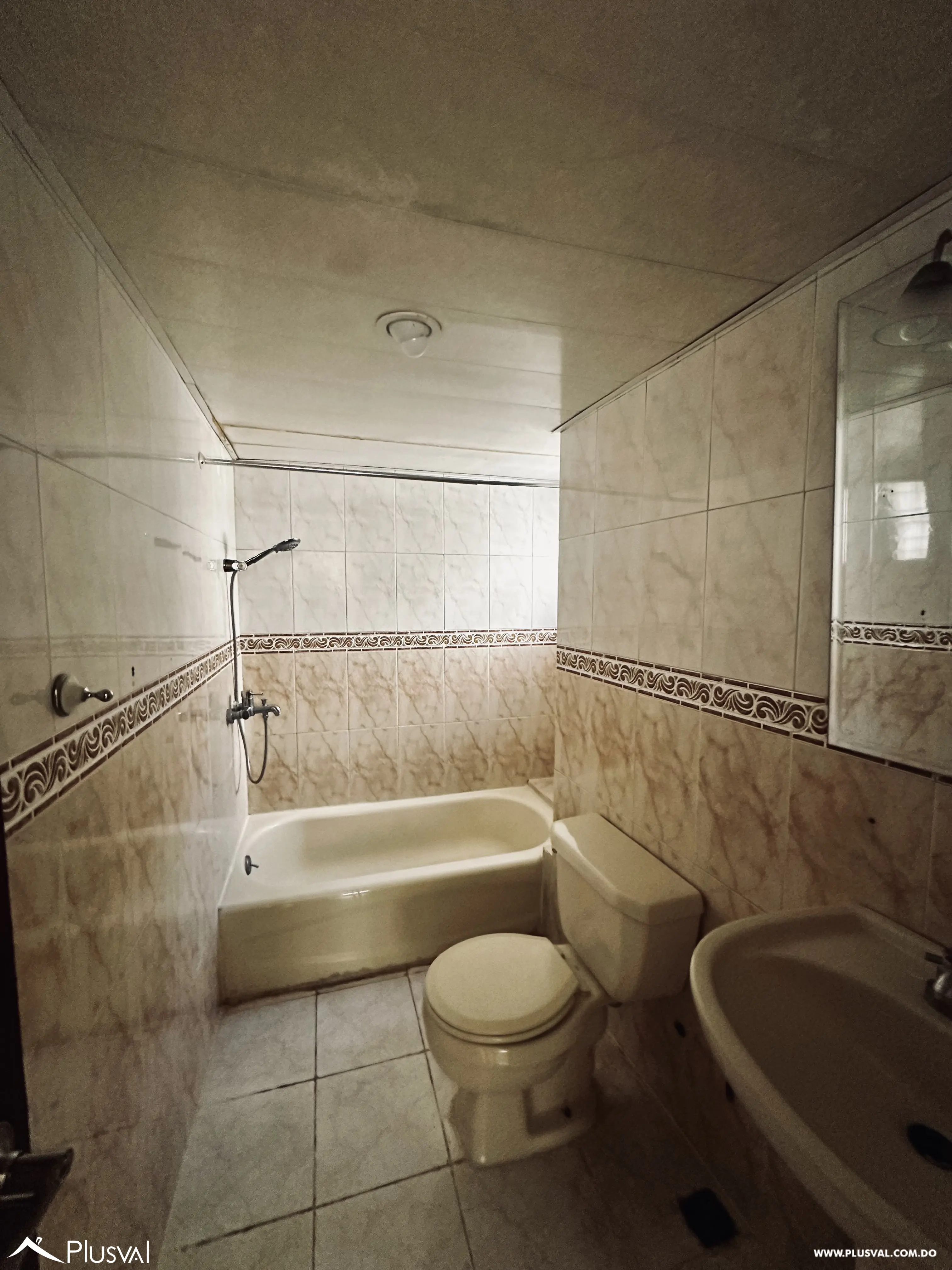 Apartamento de 3 habitaciones en Renacimiento 481981