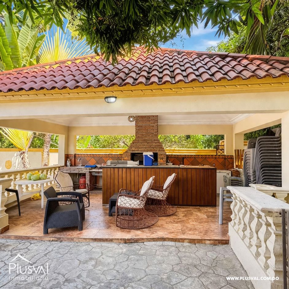 Casa de amplia con Piscina a 3 Minutos del Próximo City Center 498908
