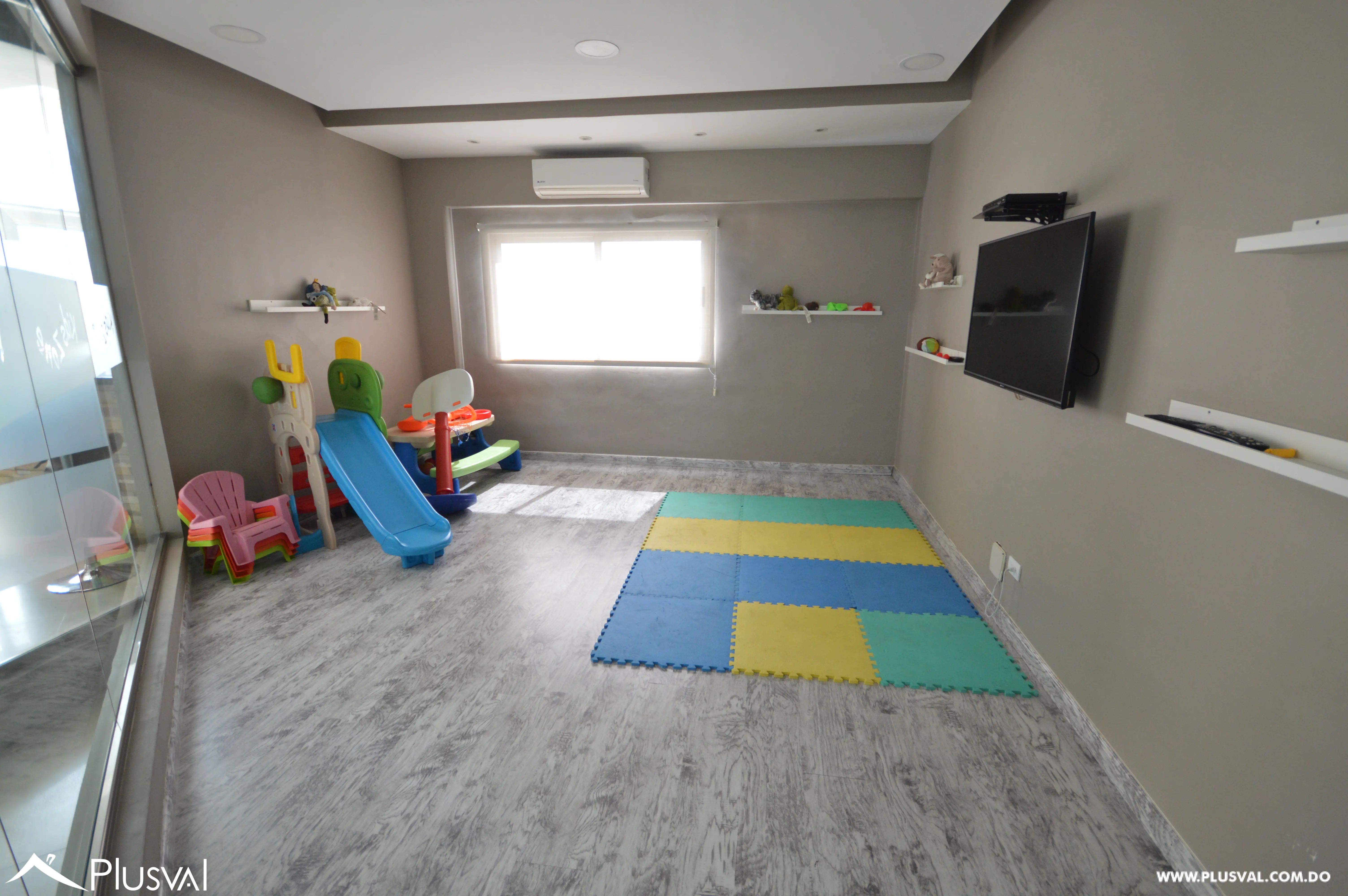 Fino apartamento en alquiler en Naco. 462761