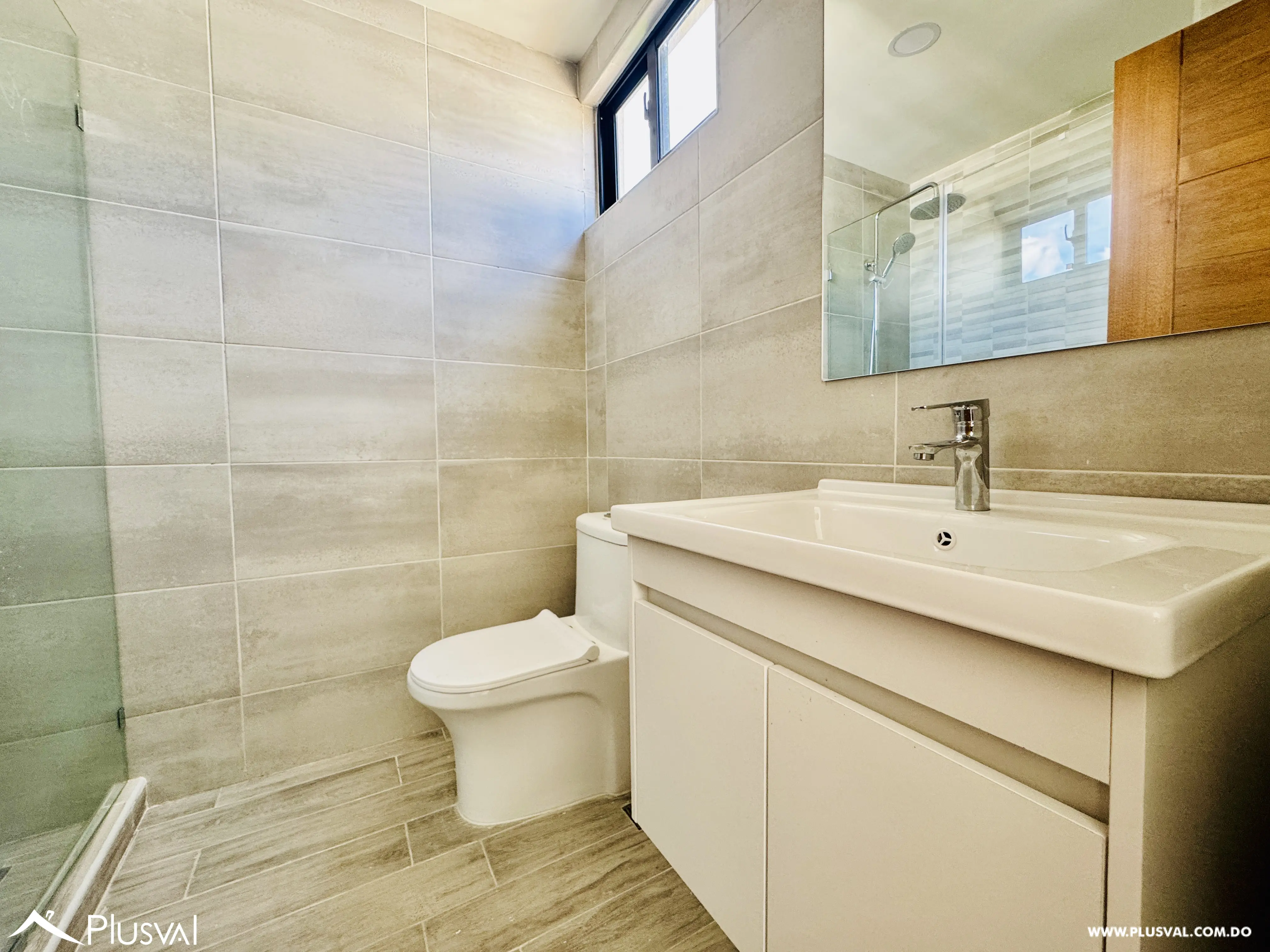 Amplio apartamento residencial en El Renacimiento 473961