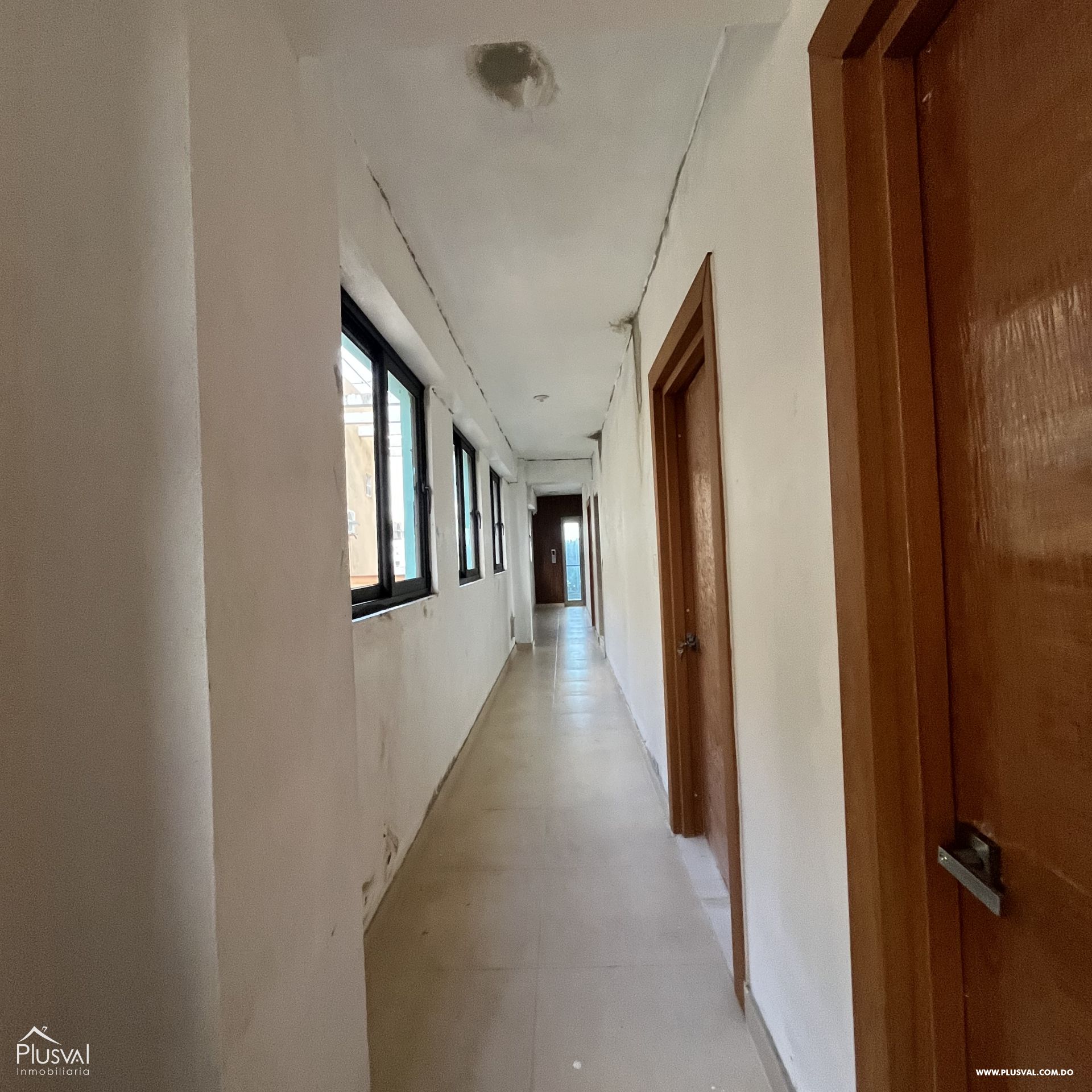 Edificio de 7 niveles en alquiler Gazcue distribuidos en aptos. y areas sociales 338230