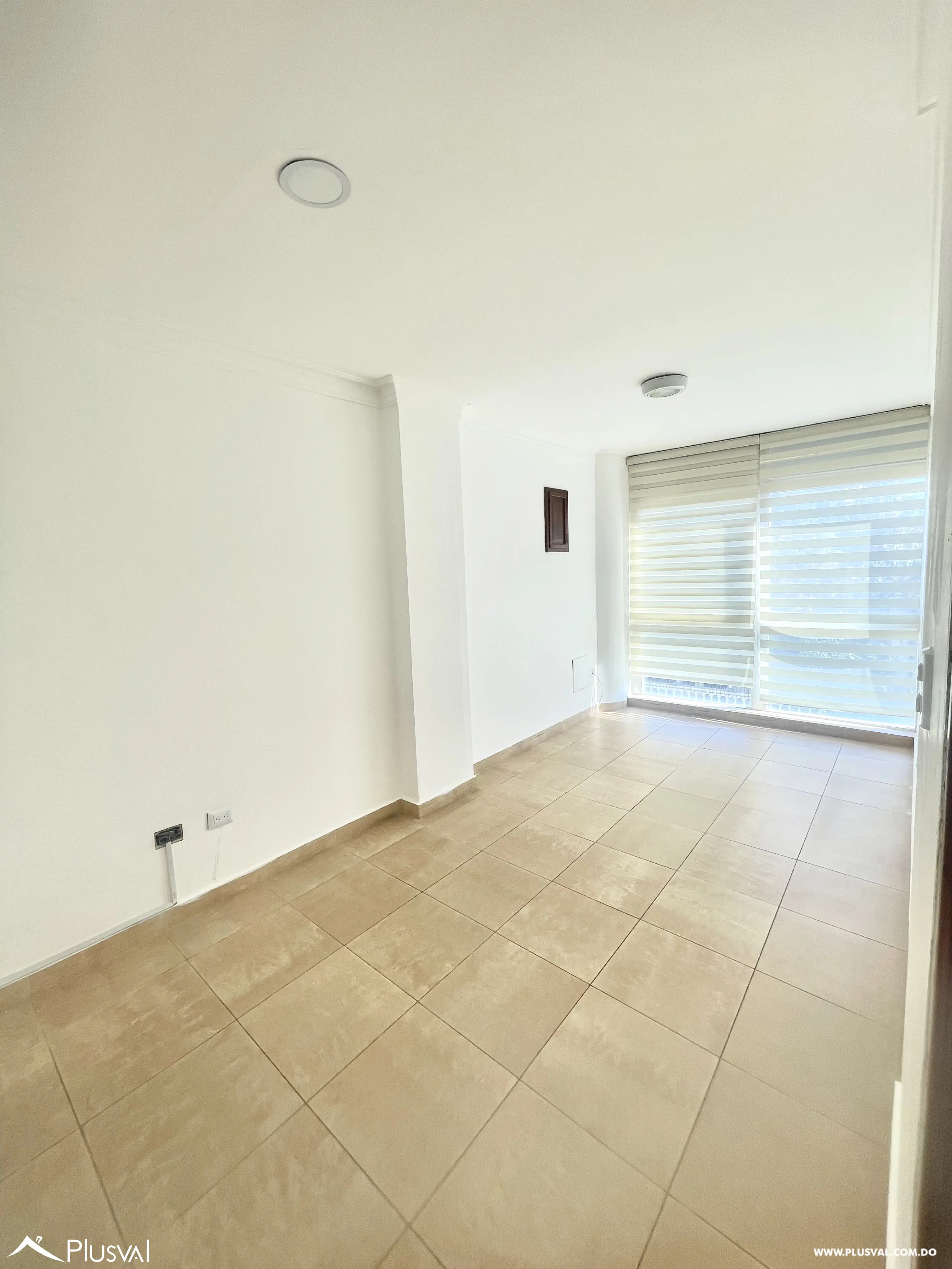 Local Comercial en Alquiler en Evaristo Morales 484666