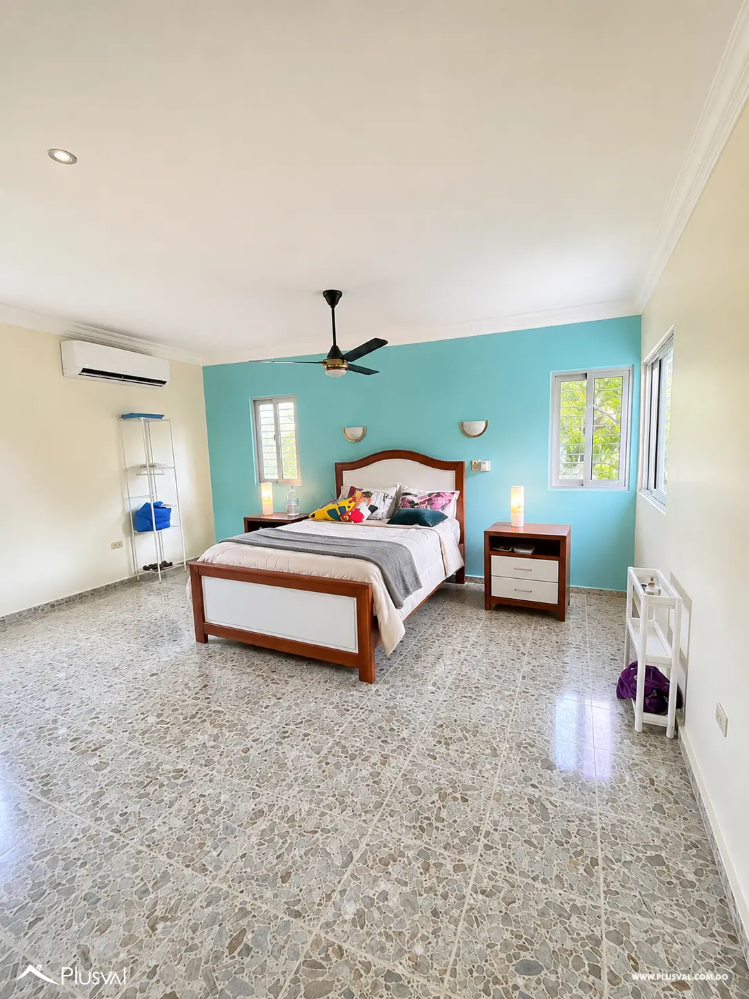 Amplia Casa Familiar en La Vega con 4 Habitaciones y Piscina 517820