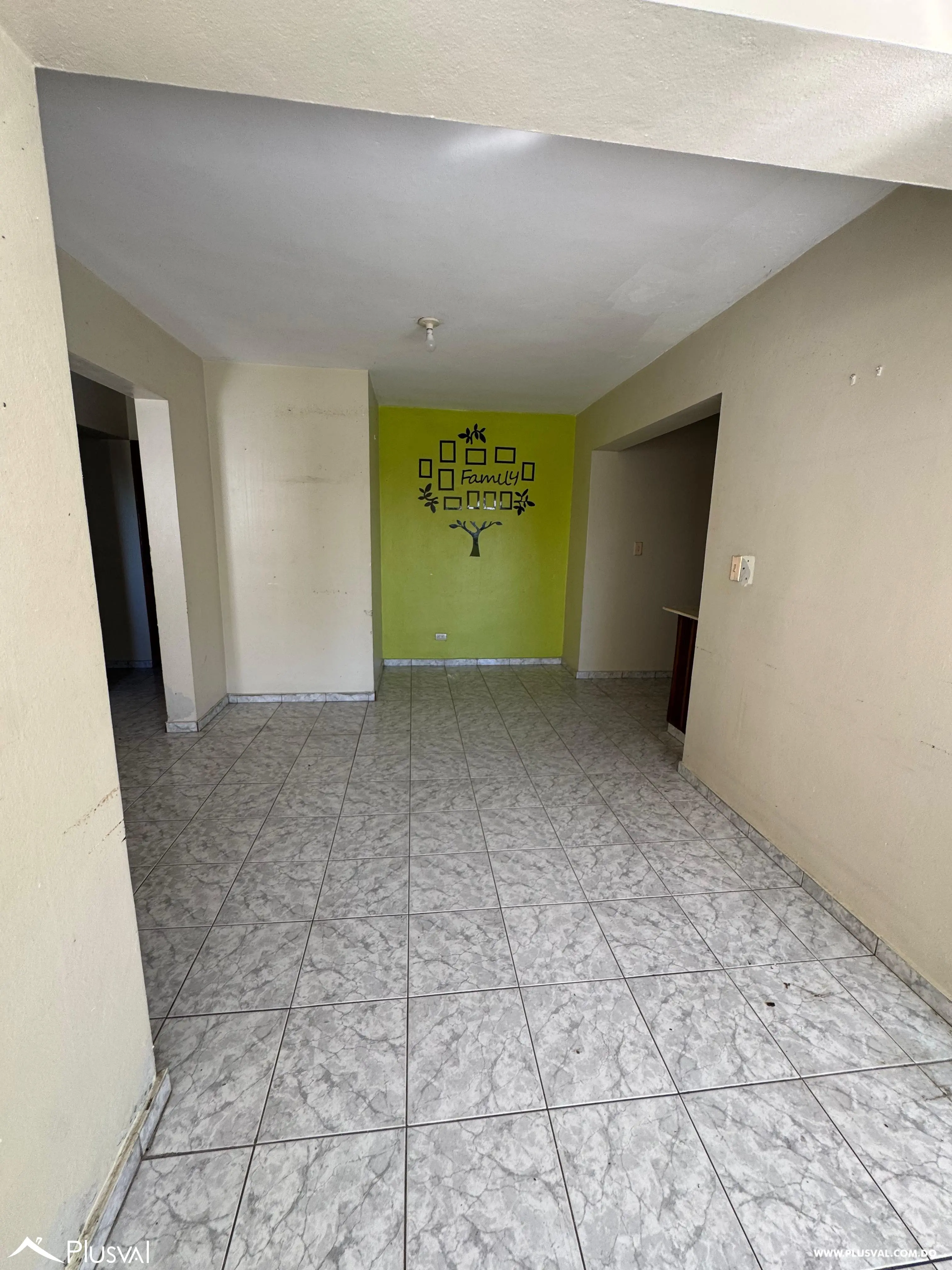 Transforma este Espacio! Apartamento de 3 Habitaciones con Gran Potencial en Zona Residencial 474485