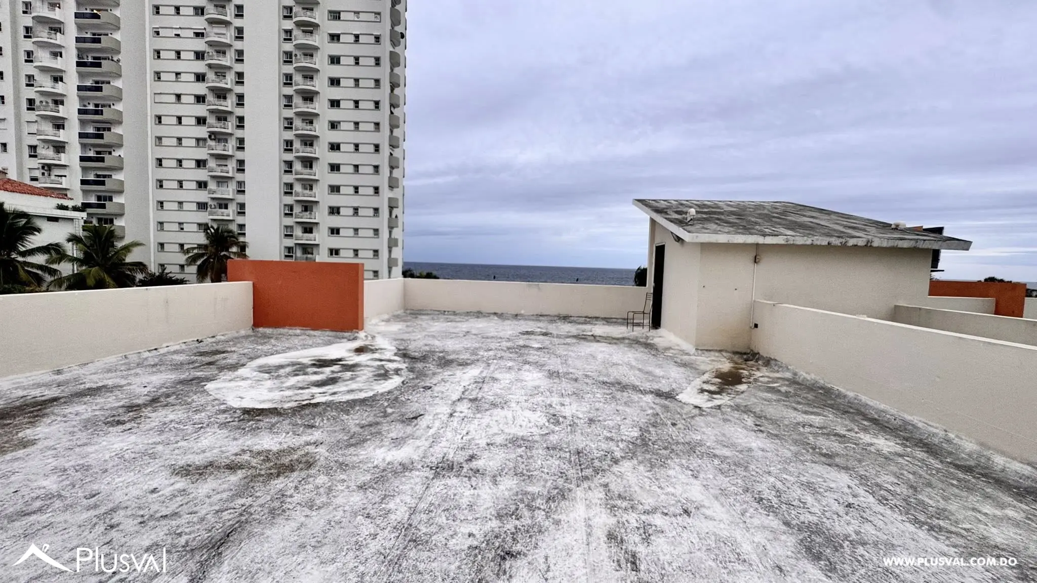 Apartamento en El Cacique con amplia terraza y vista al mar 463756
