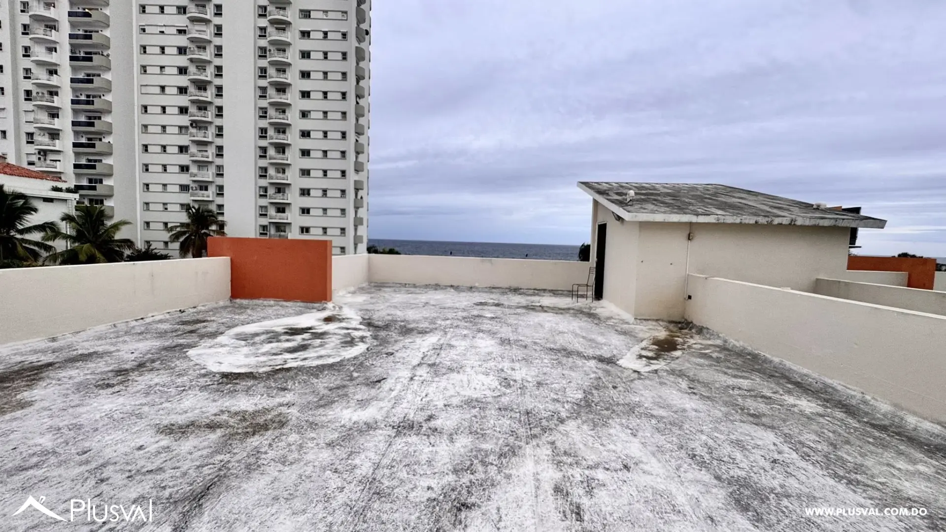 Apartamento en El Cacique con amplia terraza y vista al mar 463756
