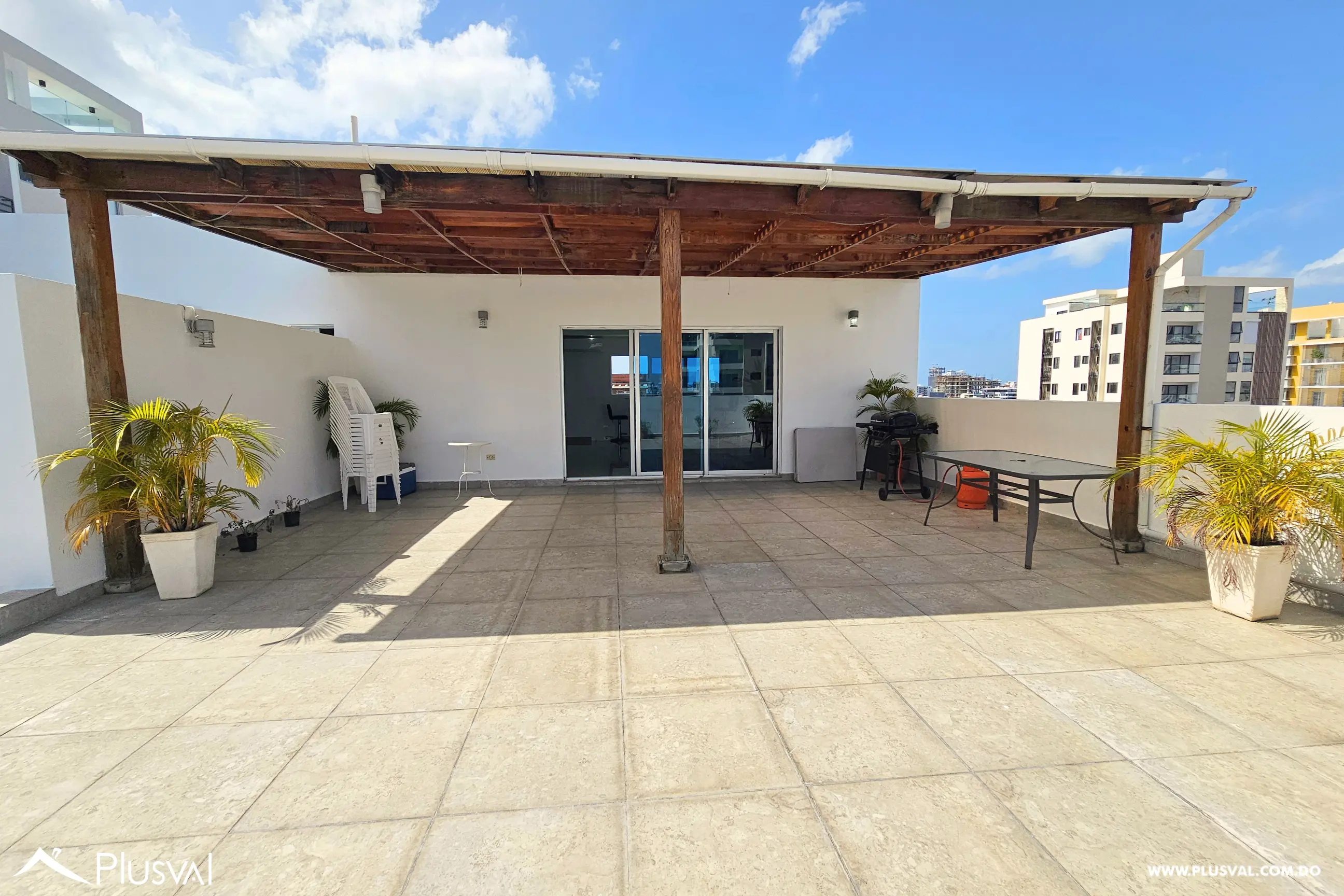 Apartamento en alquiler en Evaristo Morales 519730
