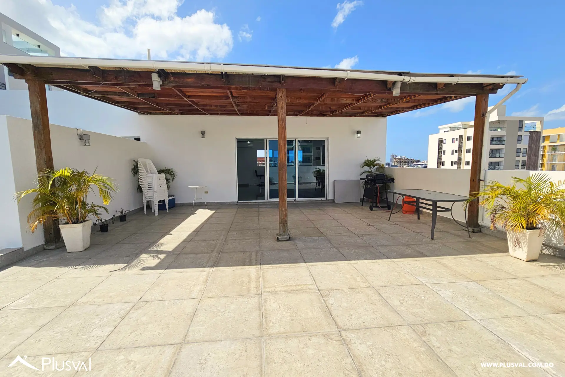 Apartamento en alquiler en Evaristo Morales 519730