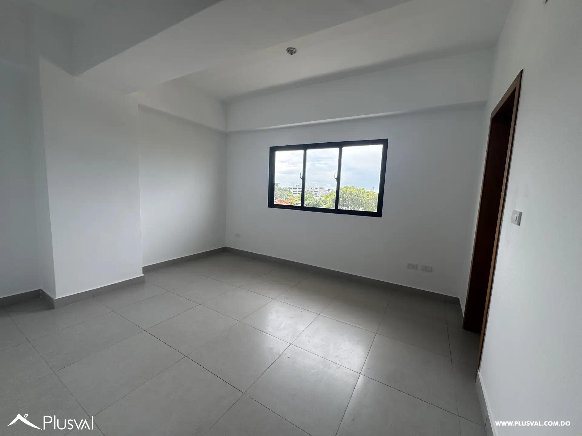 Amplio apartamento en venta en los prados 464720